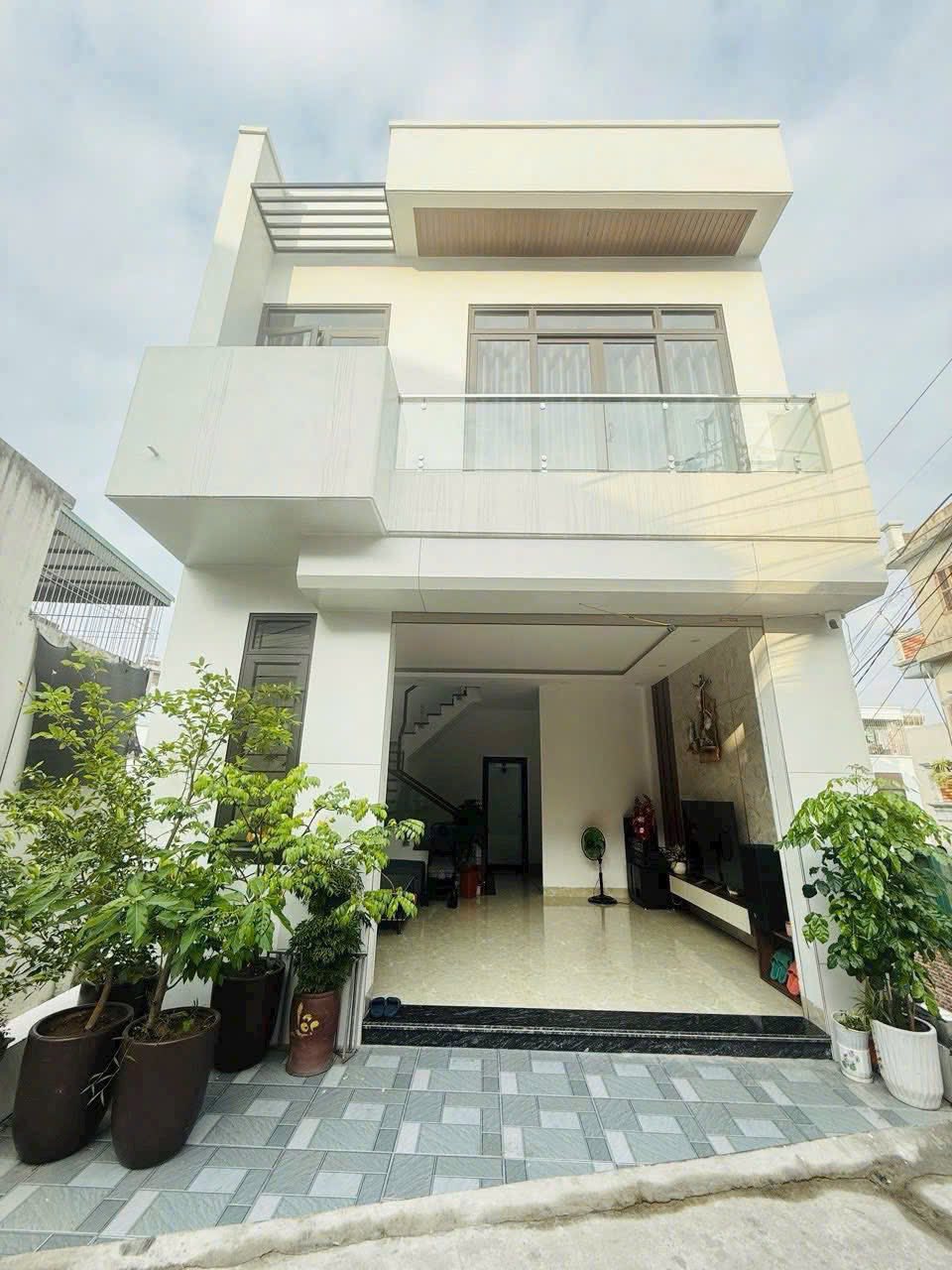 Bán Nhà 3 Tầng Ngõ 20 Cao Thắng,P.Cao Thắng Oto Đỗ Cửa !!!