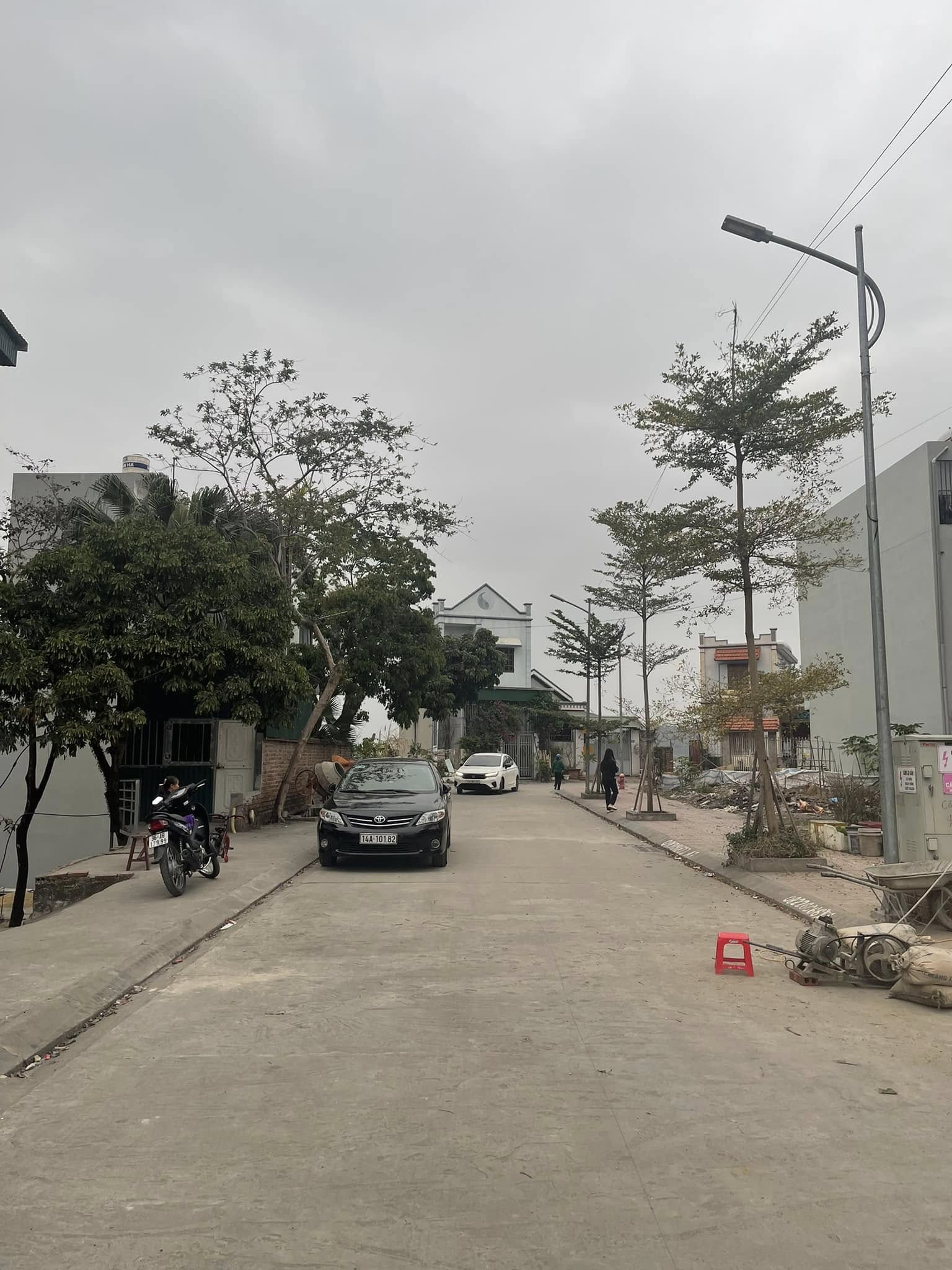 Bán Đất Ngõ 13 Cao Thắng. DT:72.45m2,MT:4.5m. H:Đông Bắc !!!
