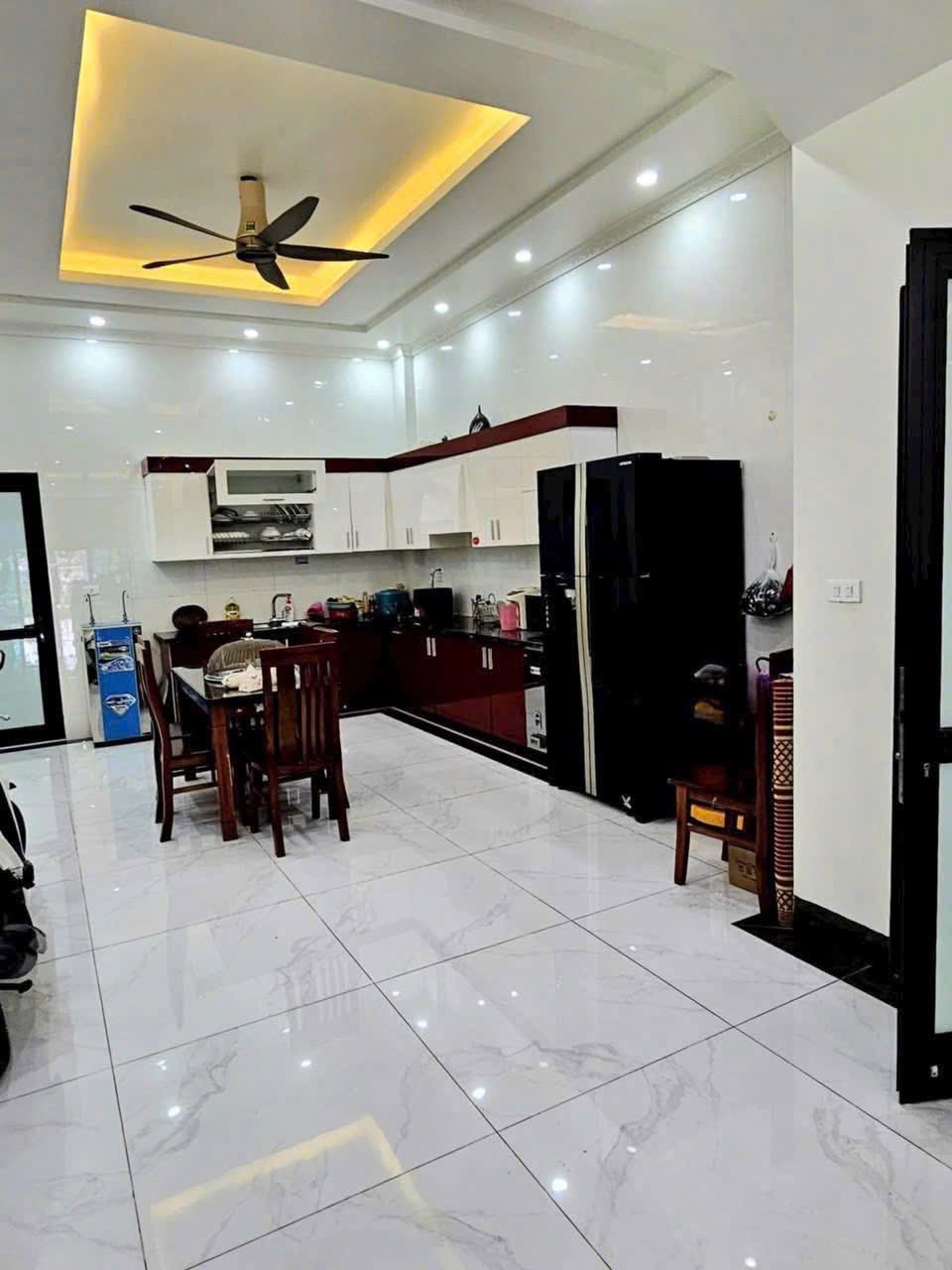 Bán Nhà 4 Tầng Khu Kho Gạo Yết Kiêu. DT:67.5m2,MT:5m Giá Hợp Lý !!!