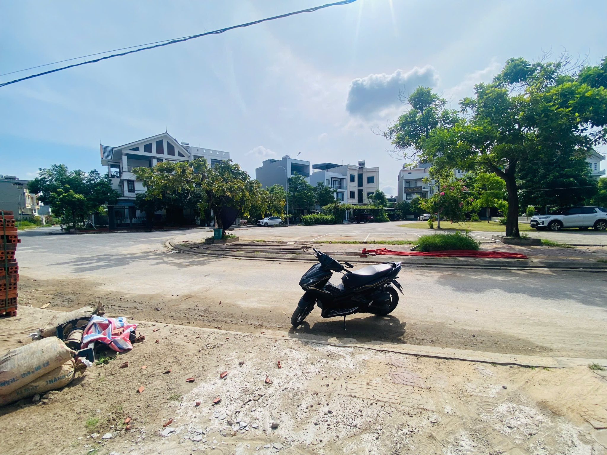 Bán Lô B17-33 KĐT Cao Xanh,Hà Khánh A. DT:90m2,MT:6m.H:ĐN !!!