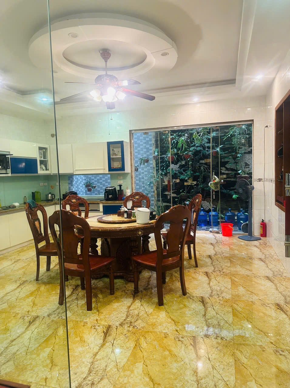 Bán Nhà 4 Tầng Liền Kề Cạnh Big C Cột 5. DT:120m2,MT:6m !!!