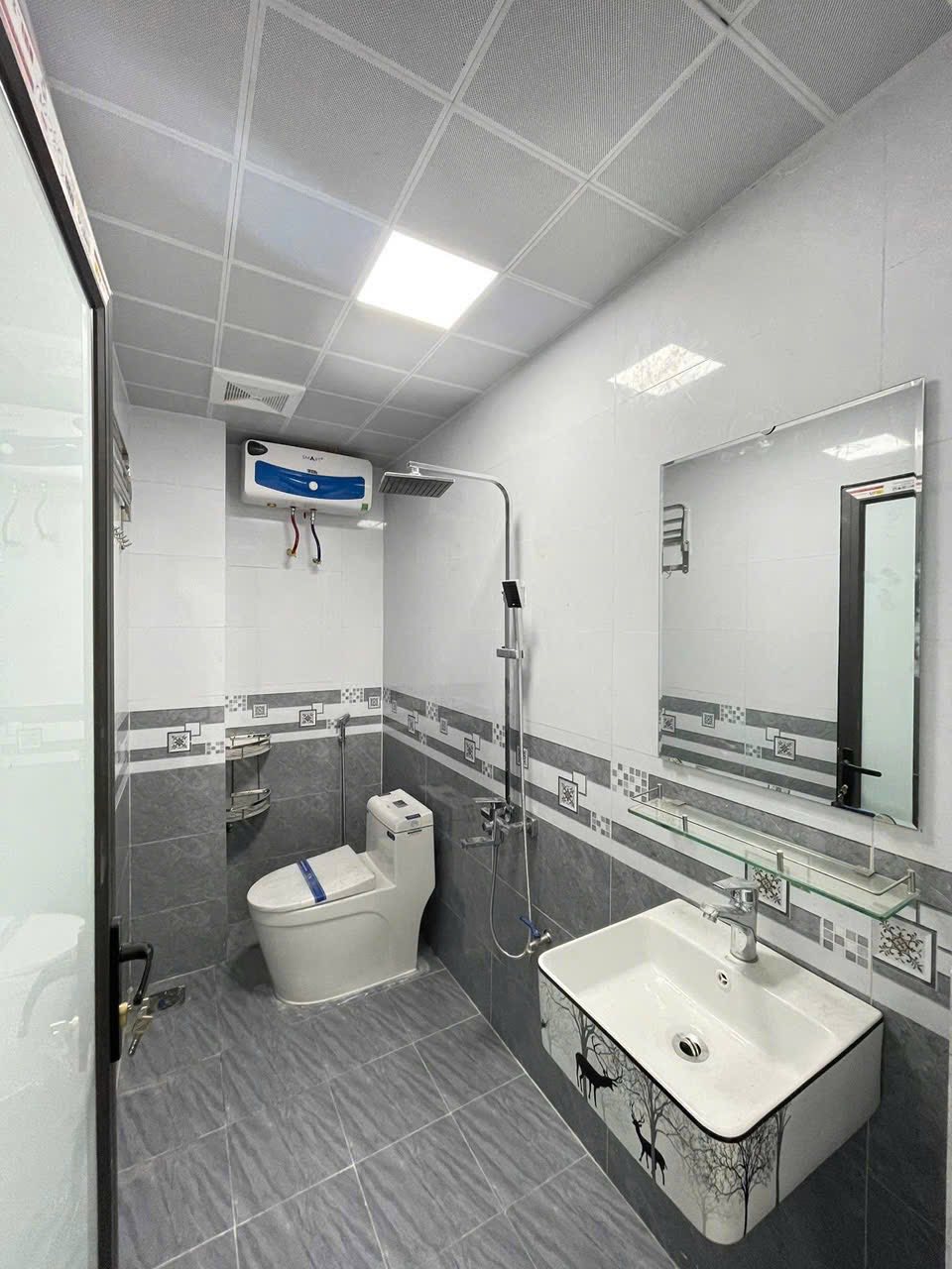 Bán Nhà 3 Tầng Sau UBND P.Hà Khánh. DT:50m2,MT:4.5m !!!