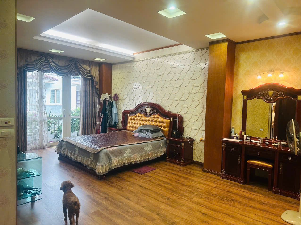 Bán Nhà 4 Tầng Liền Kề Cạnh Big C Cột 5. DT:120m2,MT:6m !!!