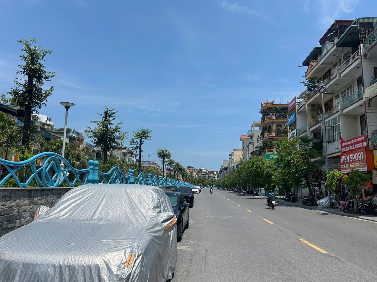 Bán Nhà 3 Tầng Mặt Đường Dưới Cột 3. DT:63m2,MT:4.2m Kinh Doanh !!!