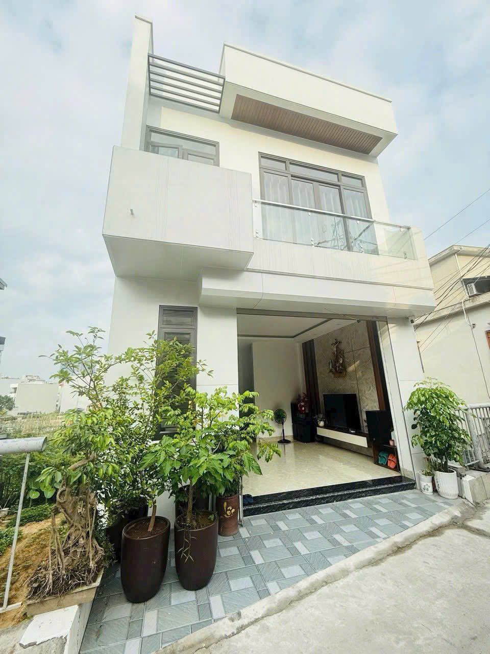 Bán Nhà 3 Tầng Ngõ 20 Cao Thắng,P.Cao Thắng Oto Đỗ Cửa !!!