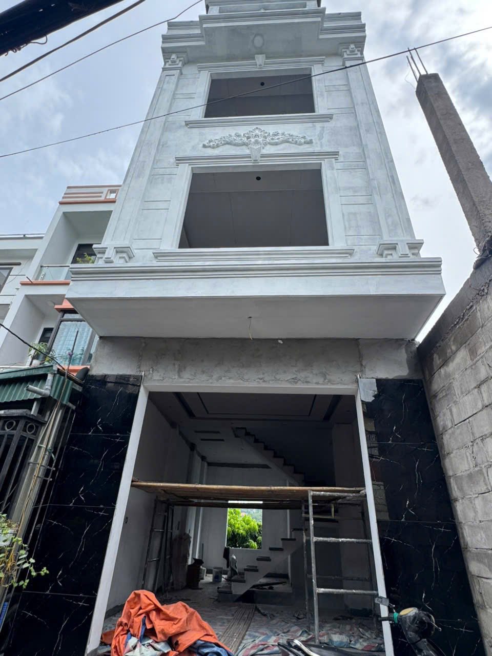 Bán Nhà 4 Tầng Phố Đoàn Kết – Hà Lầm – Quảng Ninh. DT:63m2,MT:4.86m !!!