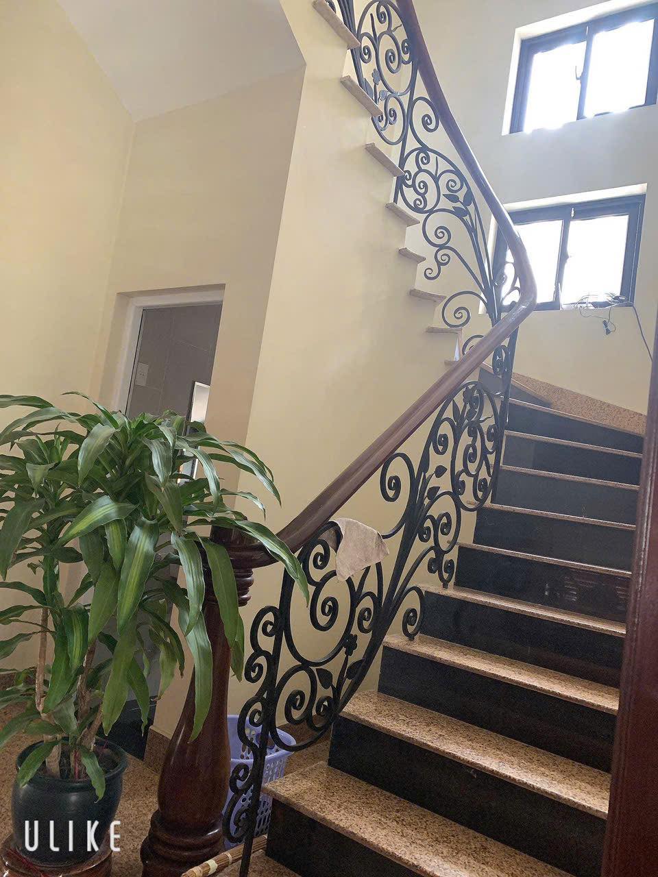 Bán Biệt Thự 3 Tầng Đồi T5. DT:216m2,MT:12m Siêu Đẹp Và Rẻ !!!