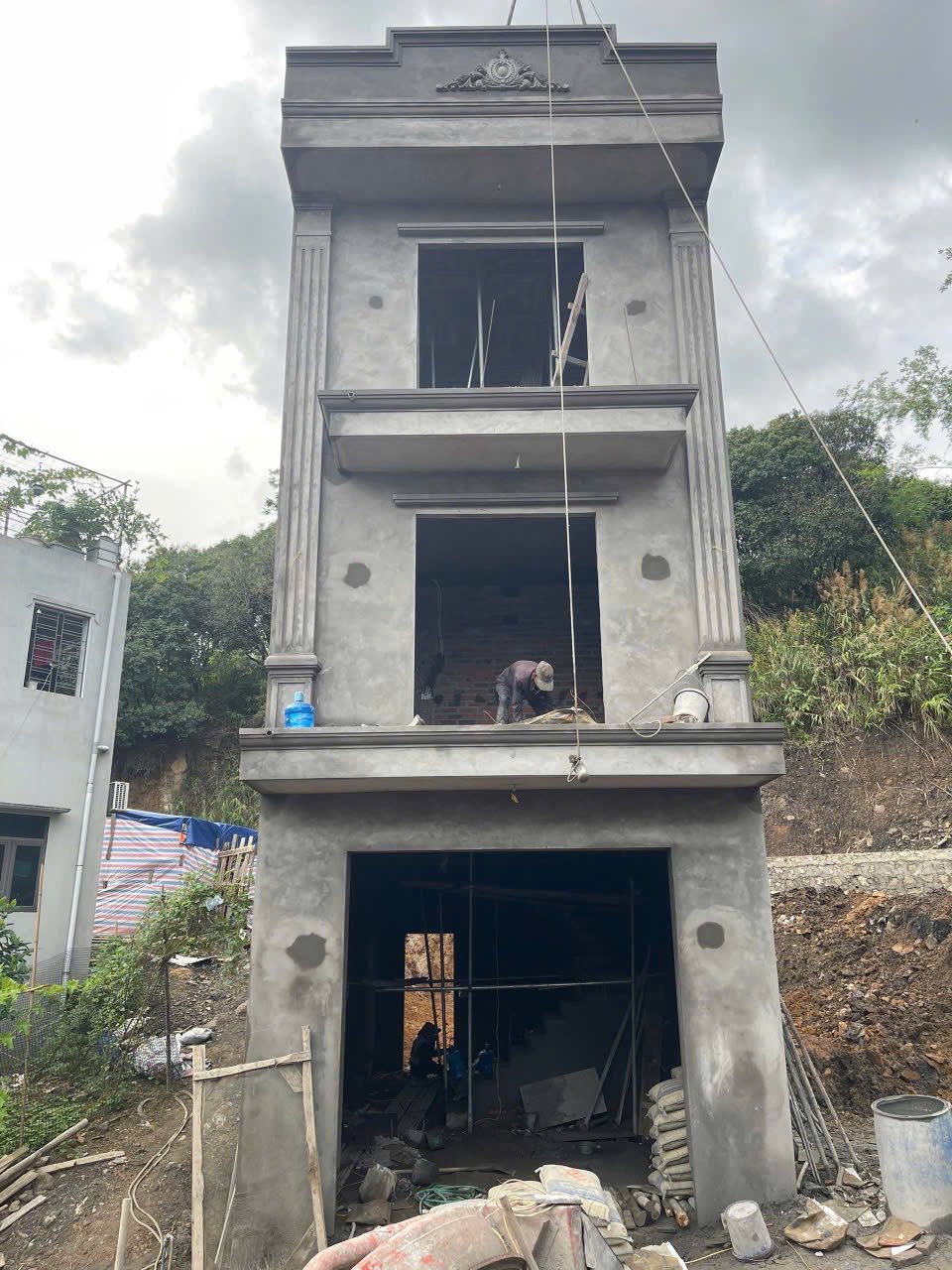 Bán Nhà 3 Tầng Ngõ 9 Cao Thắng,Bò Sính. DT:95.5m2 Oto Đỗ Cửa !!!
