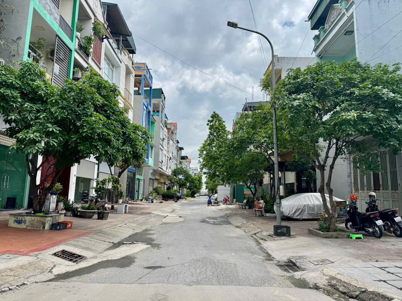 Bán Đất Sau Cây Xăng Cao Xanh. DT:50m2,MT:4.5m.H:Đông Nam !!!
