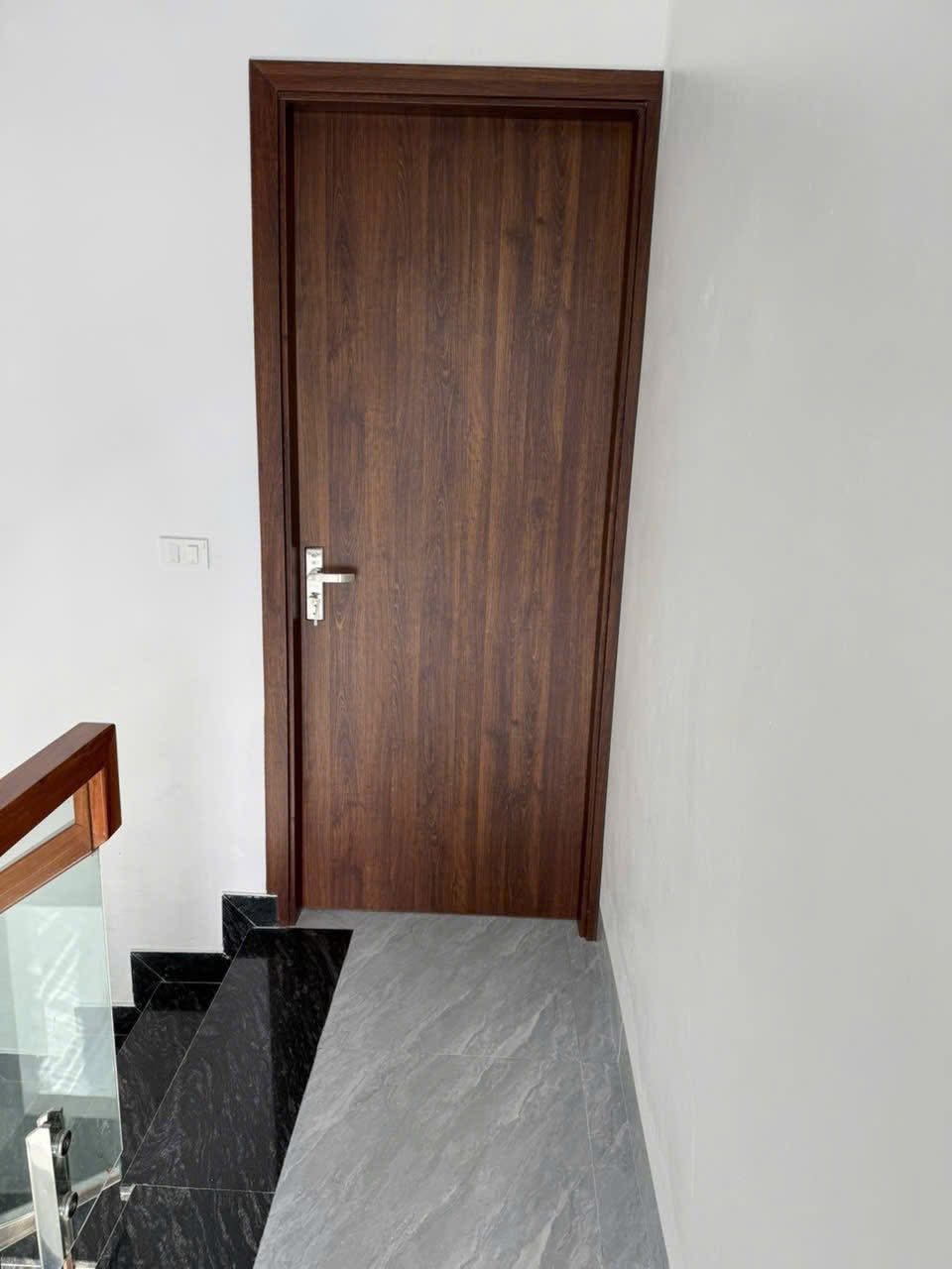 Bán Nhà Ô Góc 3 Tầng Đẹp Sau Chung Cư Than Hà Lầm,DT:64m2,MT:8m !!!