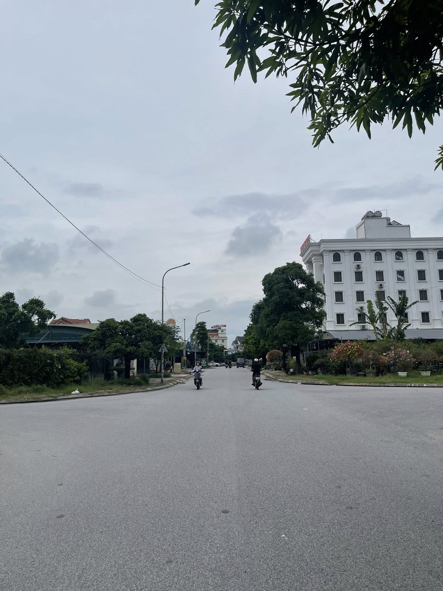 Bán Đất Vàng Ở Khu Yết Kiêu Sầm Uất. DT:45m2-81m2 Siêu Đẹp !!!
