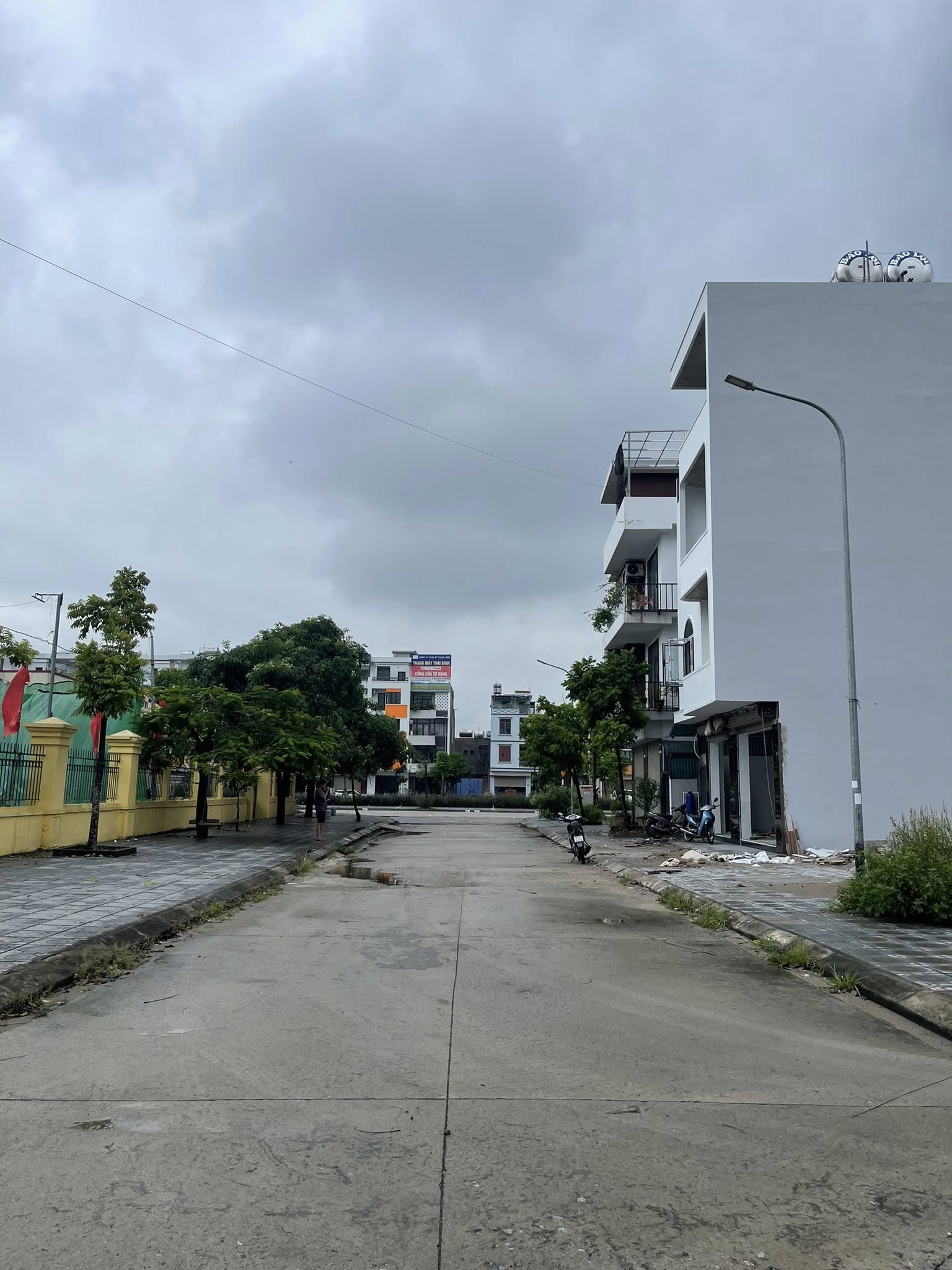 Bán Đất Phân Lô Sau Dãy Mặt Đường Cầu K67. DT:92.25m2 Siêu Rẻ !!!