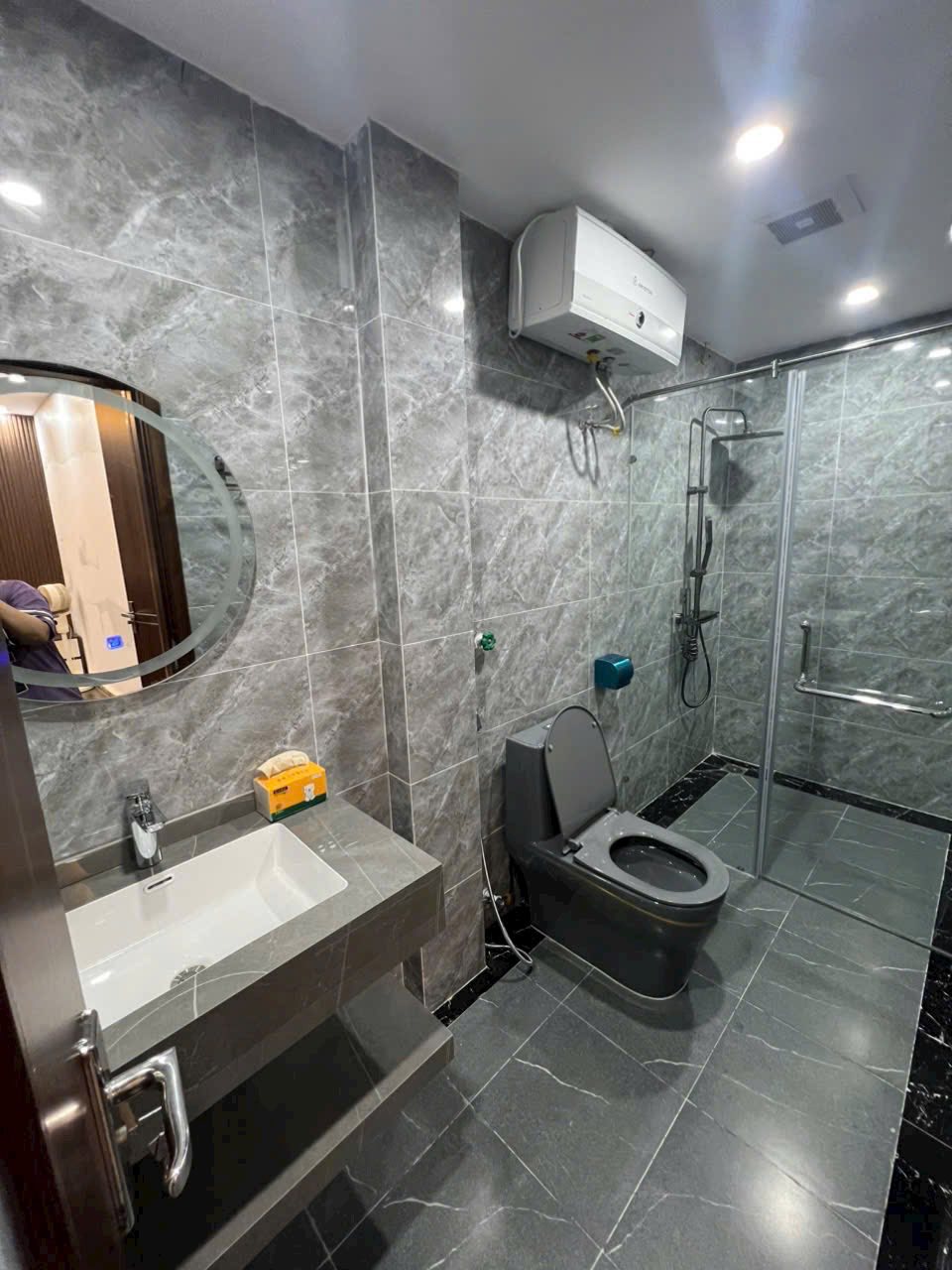Bán Nhà 3 Tầng Gần Cổng Lideco GĐ 1,P.Cao Thắng. DT:69.8m2 Nhà Đẹp !!!