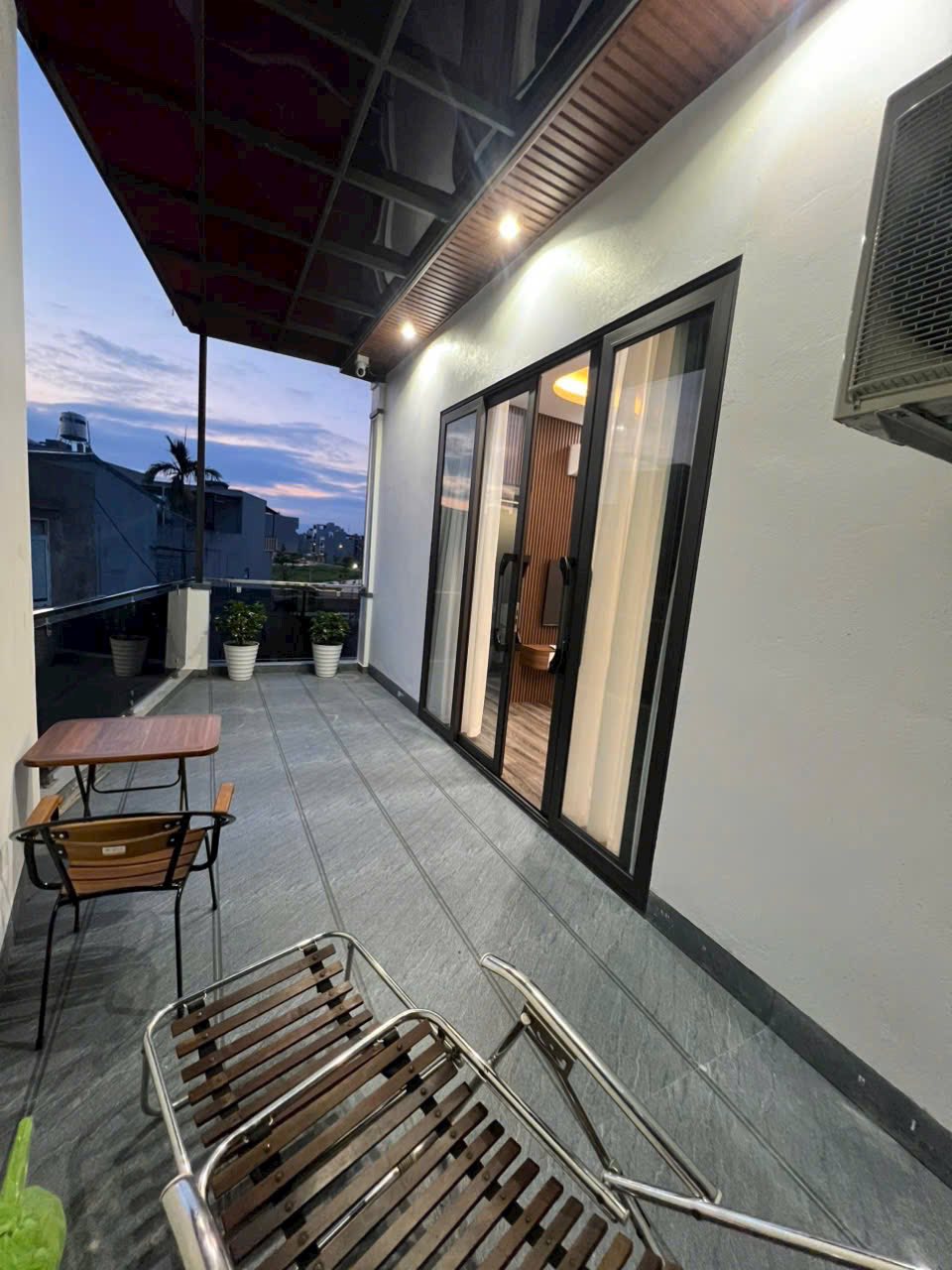 Bán Nhà 3 Tầng Gần Cổng Lideco GĐ 1,P.Cao Thắng. DT:69.8m2 Nhà Đẹp !!!