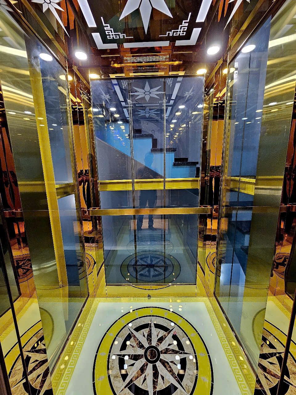 Bán Nhà 4 Tầng Ngõ 13 Cao Thắng Siêu Đẹp. DT:72m2 Oto Đỗ Cửa !!!