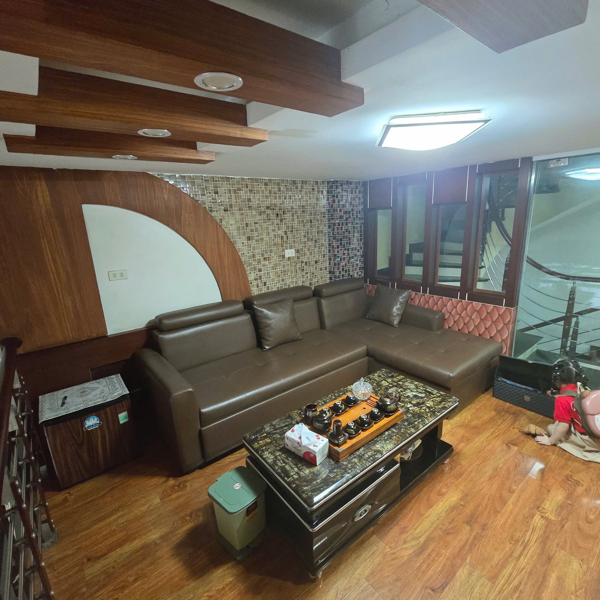 Bán Nhà 4 Tầng Mặt Đường Cao Xanh. DT:43.5m2 Kinh Doanh Sầm Uất !!!