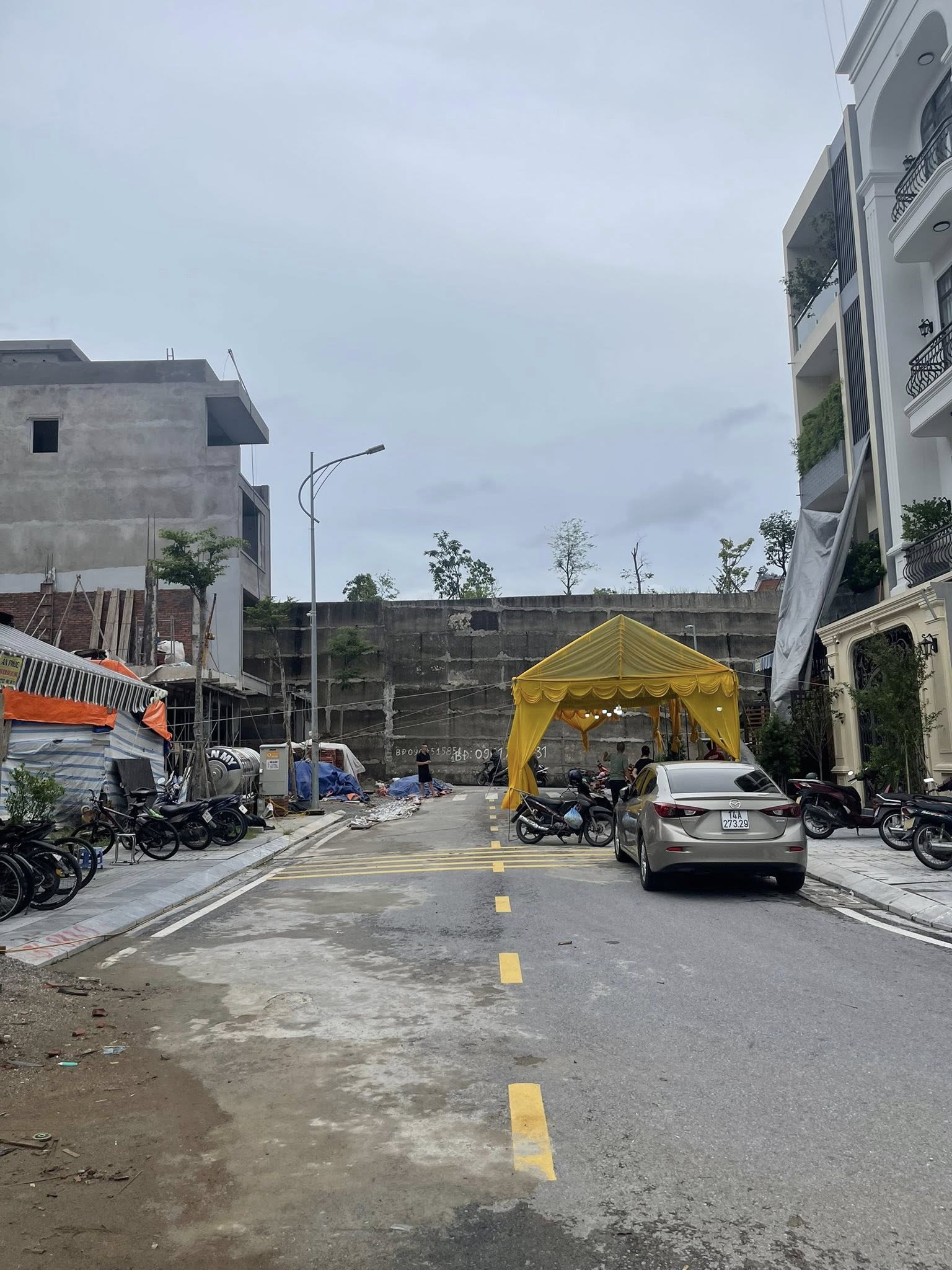 Bán Đất Ô Góc TĐC Khu 8 Cao Thắng,Hạ Long. DT :73.8m2,MT:5m !!!