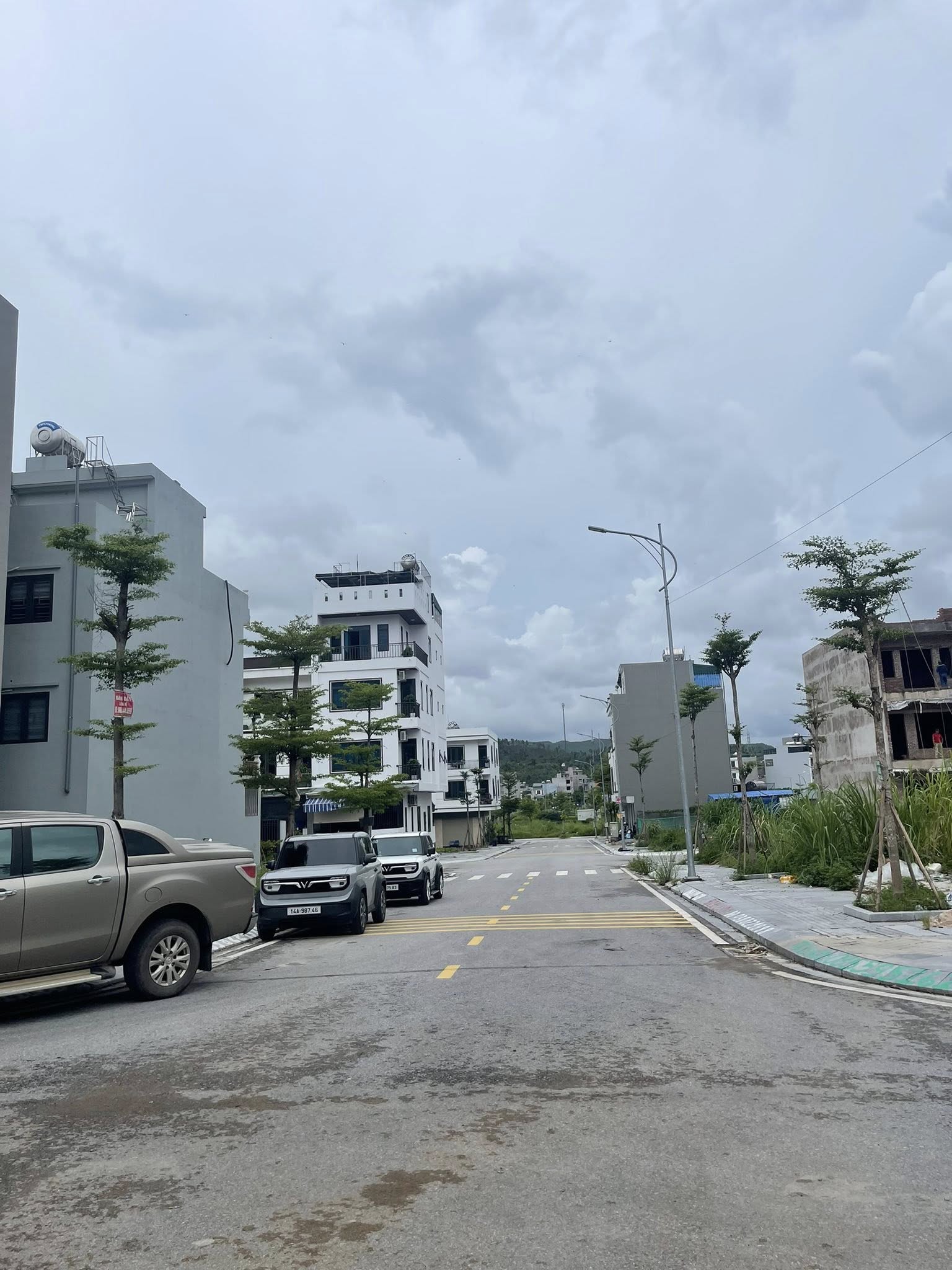 Bán Đất Ô Góc TĐC Khu 8 Cao Thắng,Hạ Long. DT :73.8m2,MT:5m !!!