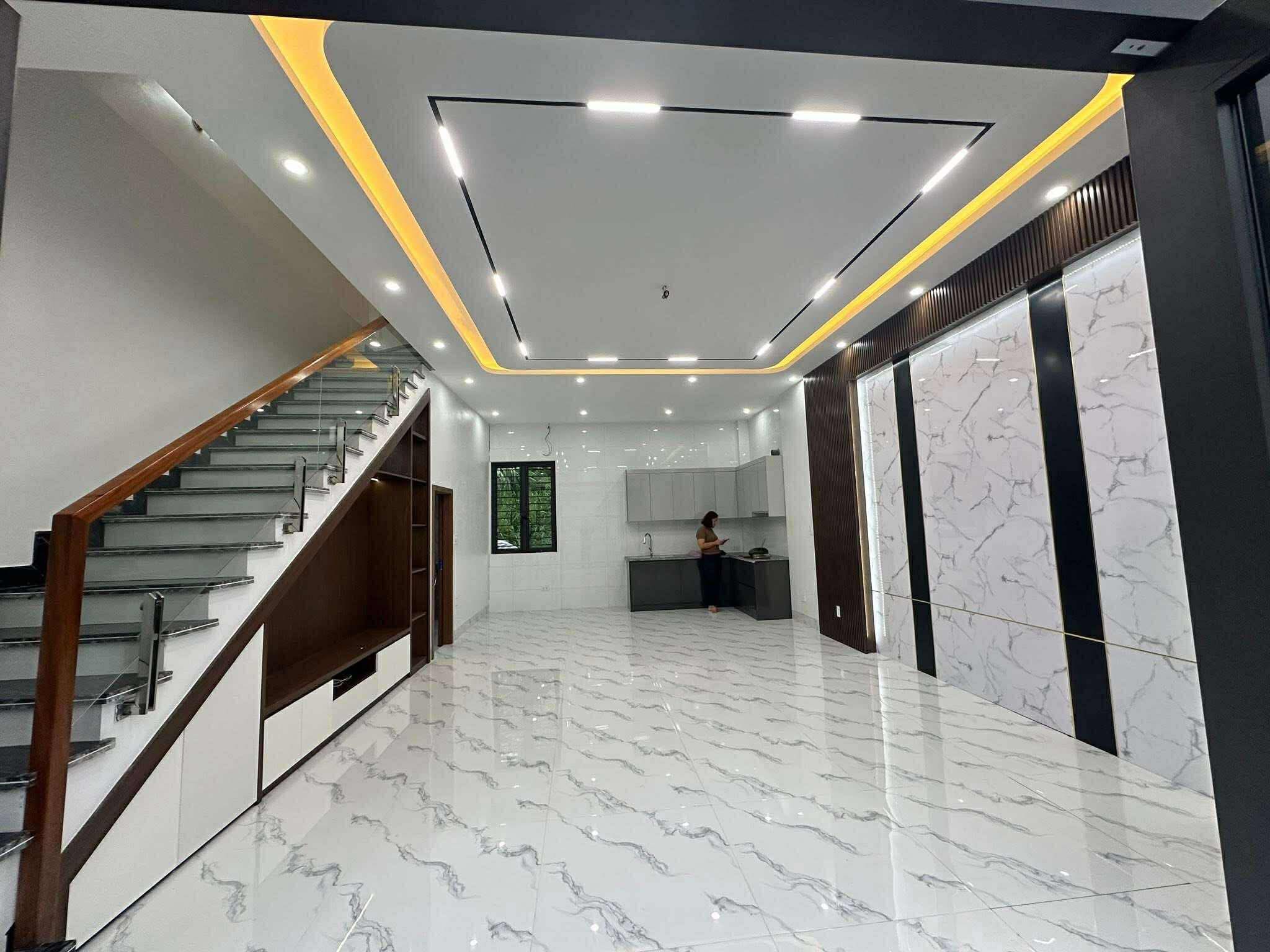 Bán Nhà 3 Tầng Oto Đỗ Cửa Gần Lideco GD2,DT:56.7m2,MT:6m !!!