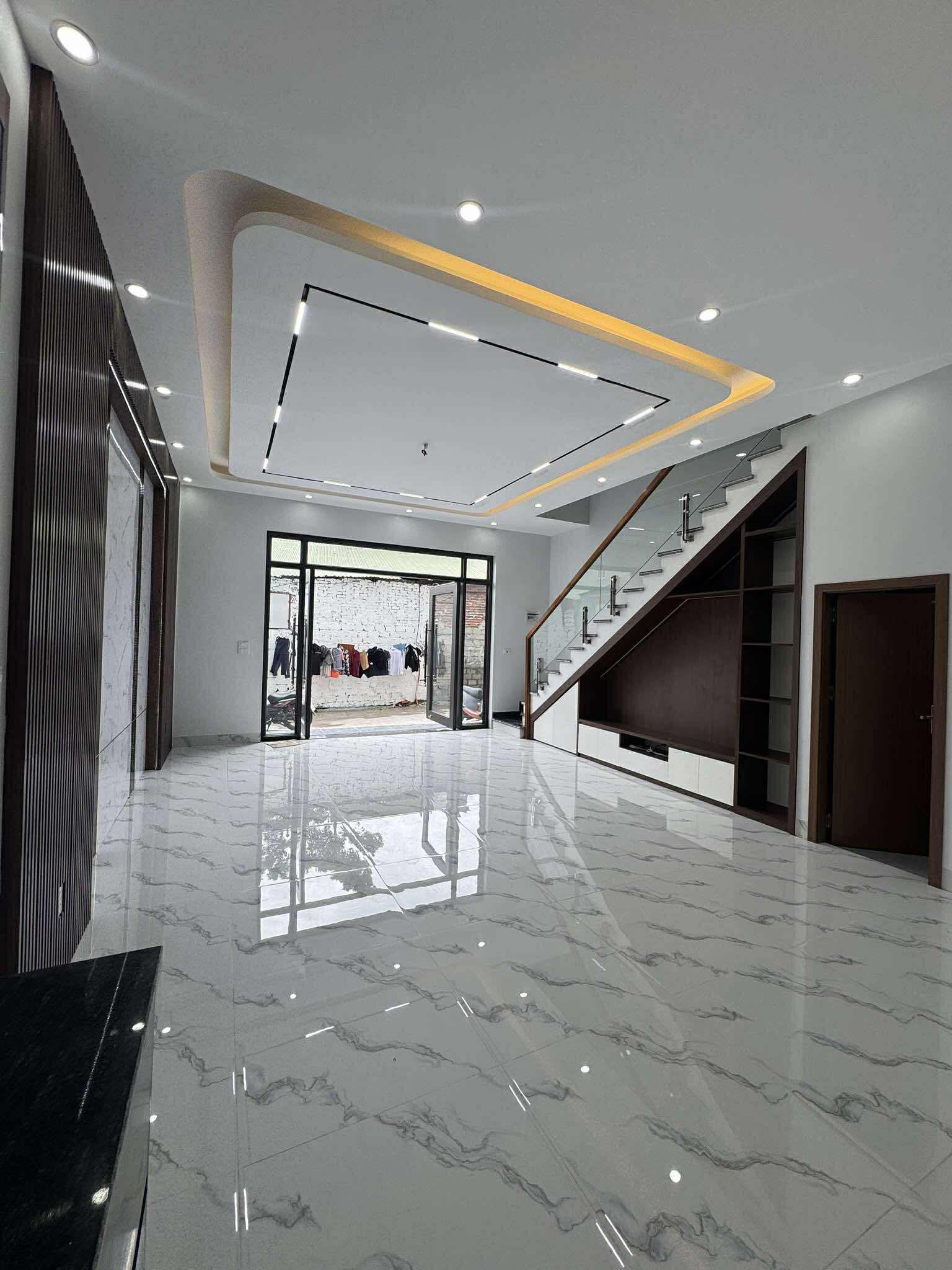 Bán Nhà 3 Tầng Oto Đỗ Cửa Gần Lideco GD2,DT:56.7m2,MT:6m !!!