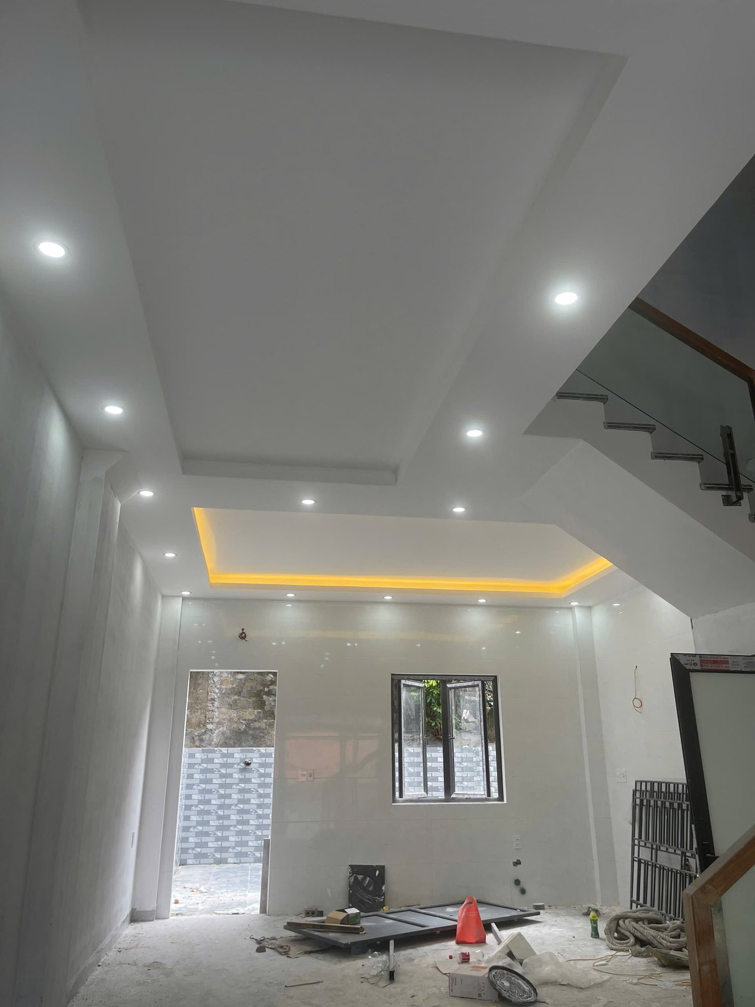 Bán Nhà 4 Tầng Khu Sở Điện Cột 5,P.Hồng Hà. DT:135.6m2,MT:6m