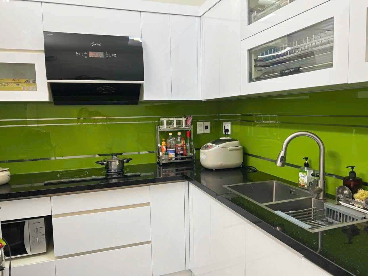 Bán Nhà Mặt Đường Cao Thắng. DT:50m2. Kinh doanh đủ thứ !!!