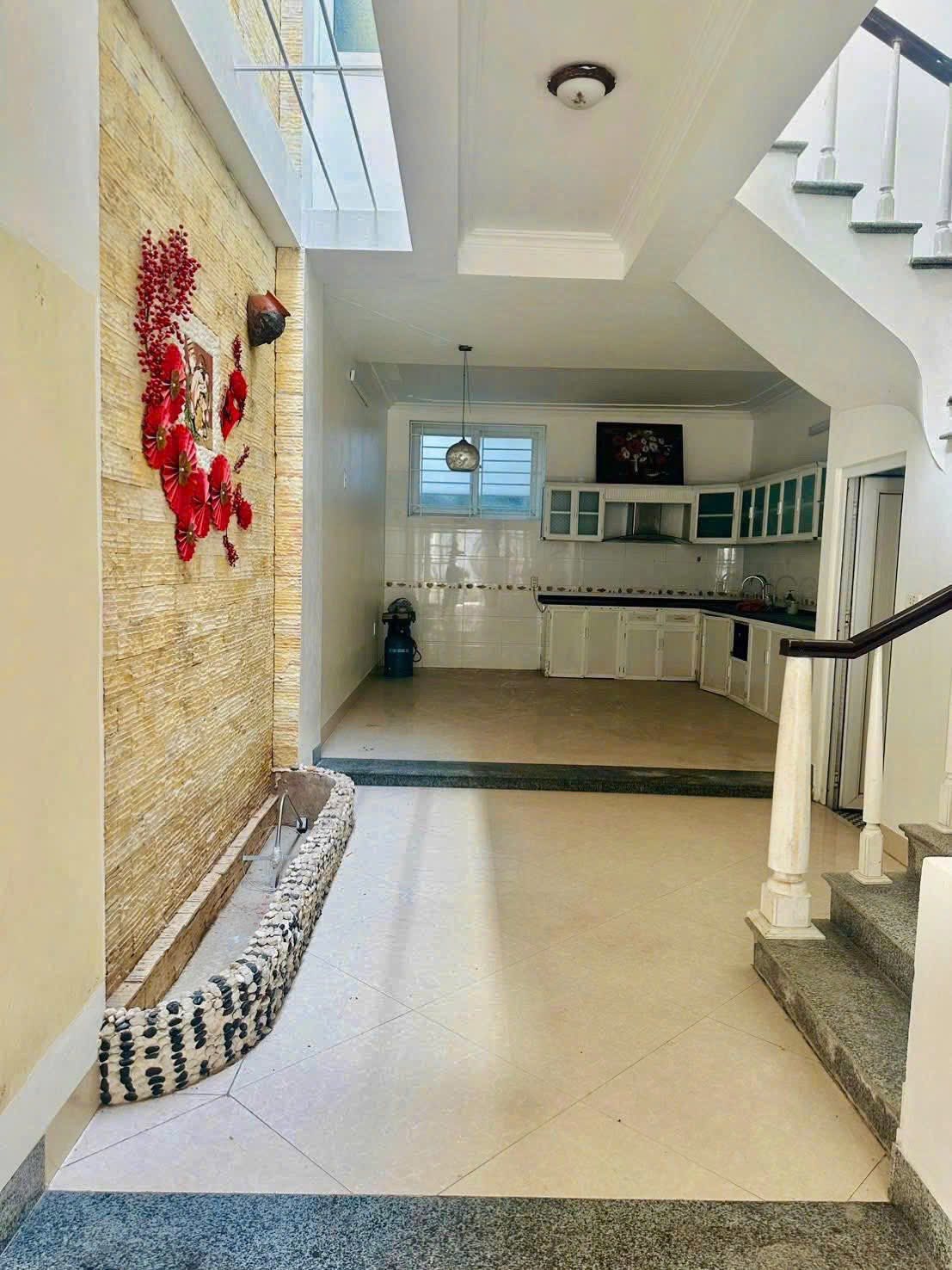 Bán Nhà 2.5 Tầng KĐT Vựng Đâng,Cenco 5. DT:70m2,MT:4.5m.H:Đông Nam !!!