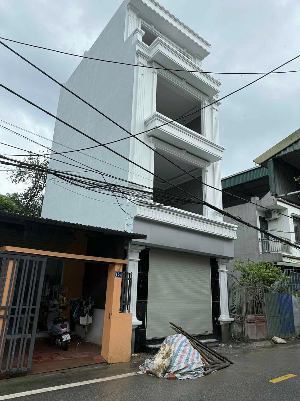 Bán Nhà 4 Tầng Bãi Muối,Gần Lideco,Gần Chợ Núi Xẻ. DT:60.7m2 Oto đỗ cửa !!!