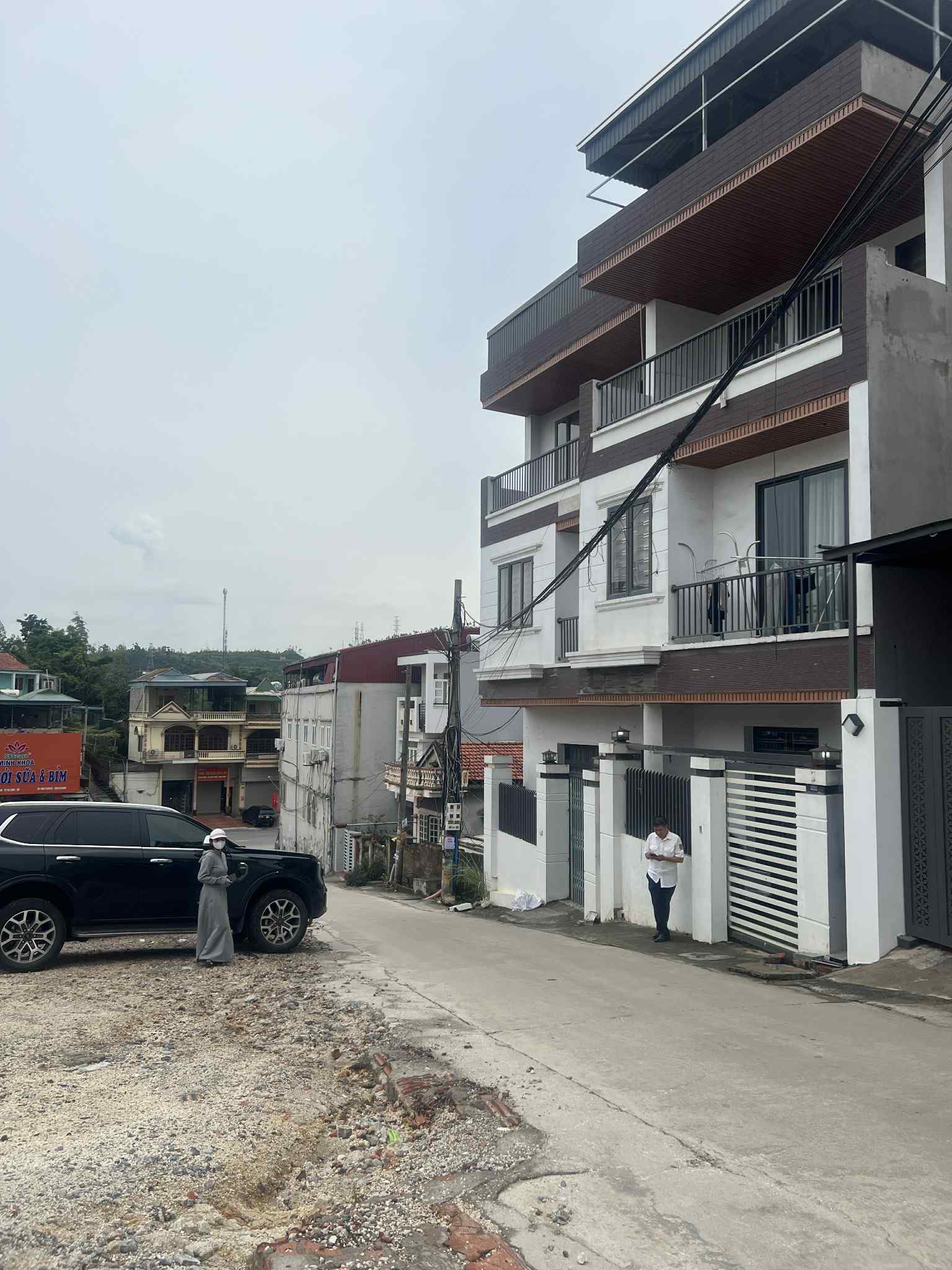 Bán Nhà 3 Tầng Sau Nhà Hàng Ngọc Hoa P.Hà Lầm. DT:55m2,56m2 Siêu Đẹp !!!