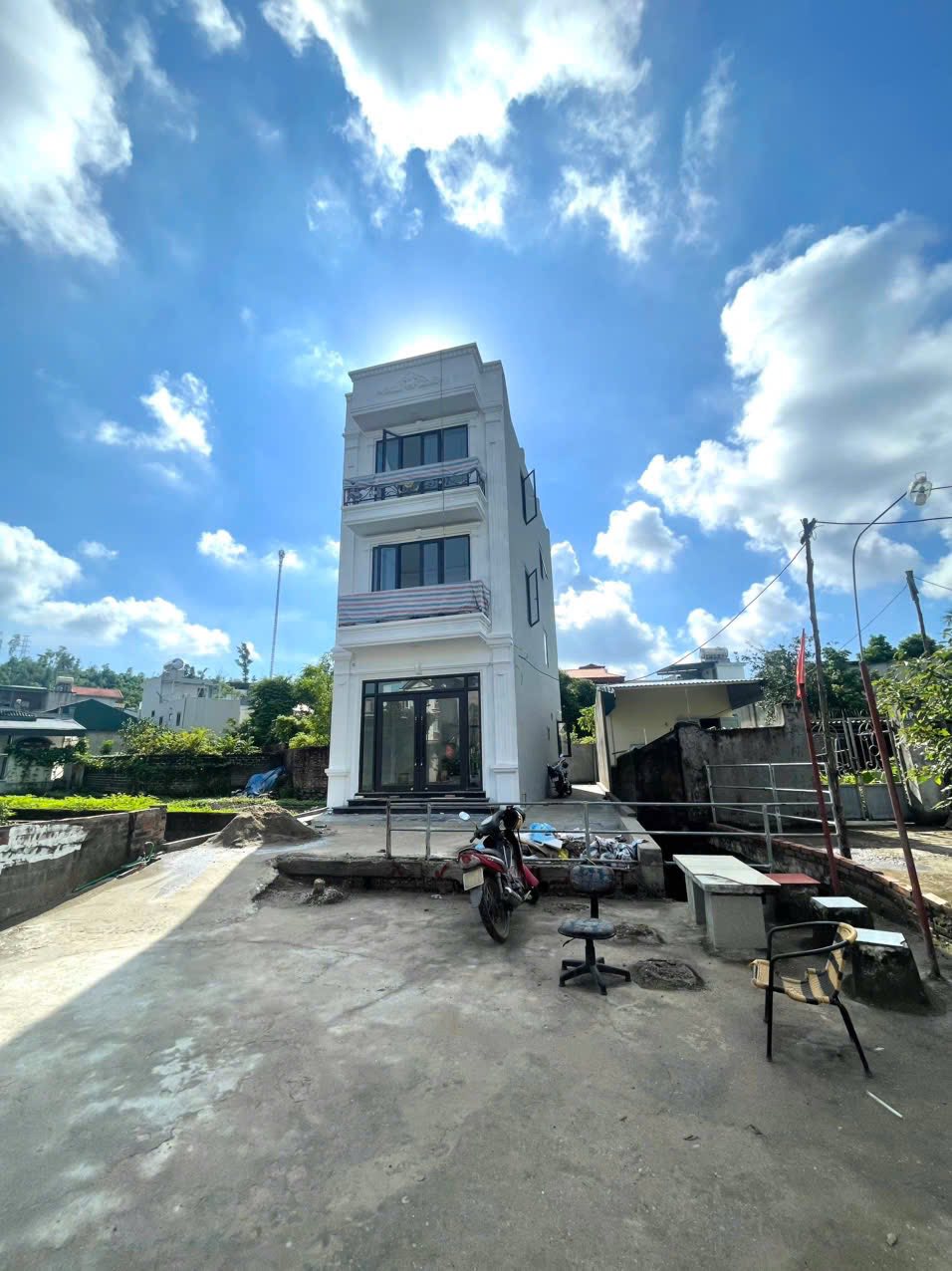 Bán Nhà 3 Tầng Giáp Lideco GD 2. Diện tích : 77m2 Oto đỗ cửa !!!