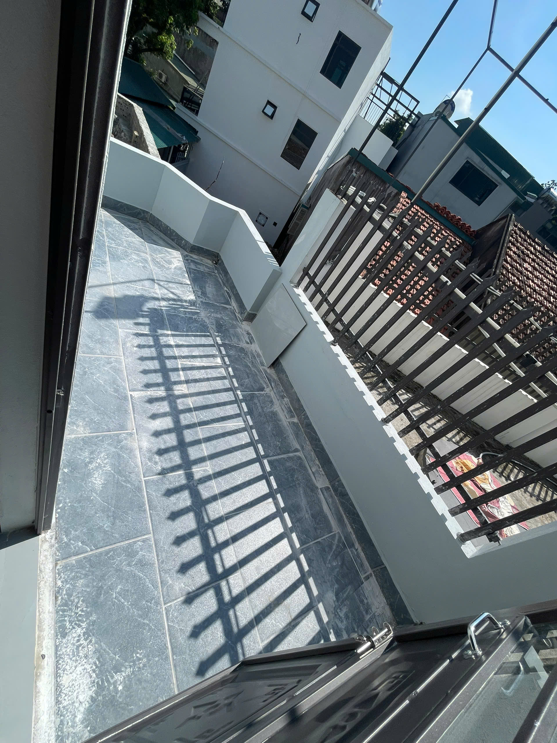 Bán Nhà 3.5 Tầng Ngõ 14 Cao Thắng. DT:54m2,MT:4.5m. Oto Đỗ Cửa !!!