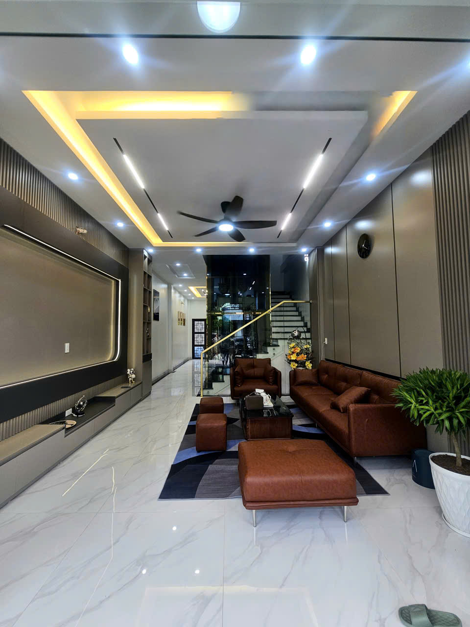 Bán Nhà 4 Tầng KĐT Cao Thắng Có Thang Máy. DT:73m2,MT:4.5m !!!