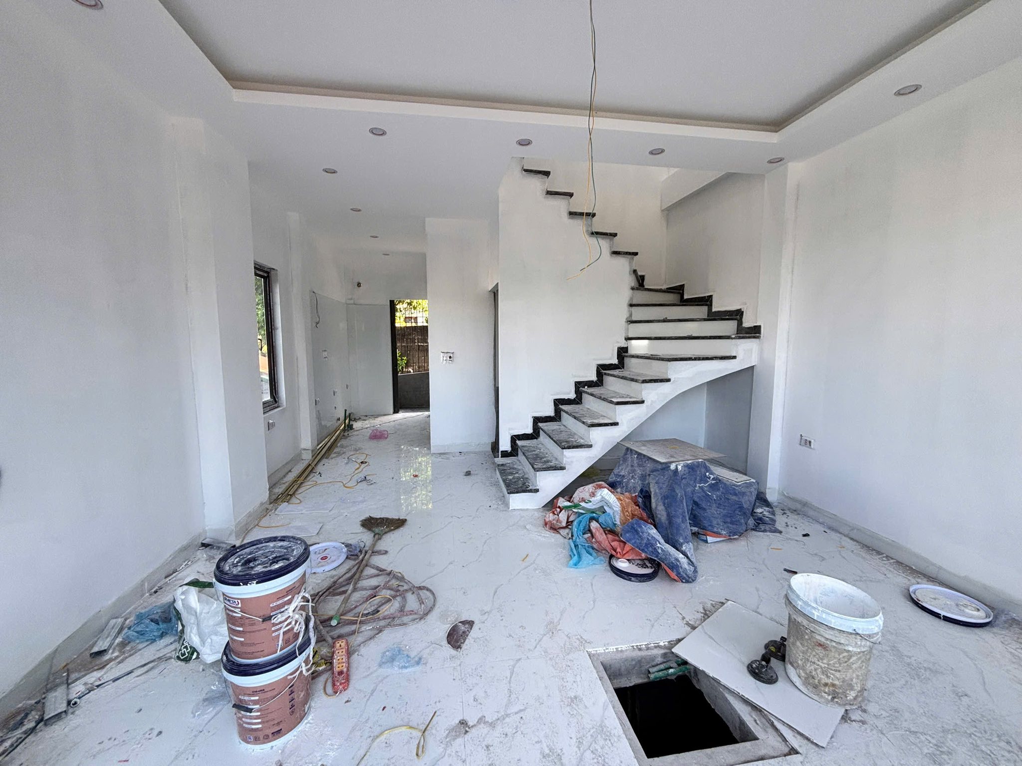 Bán Nhà 2 Tầng Ngõ Xe Máy Xây Mới Đẹp. DT:51m2.Hướng: Đông Nam !!!