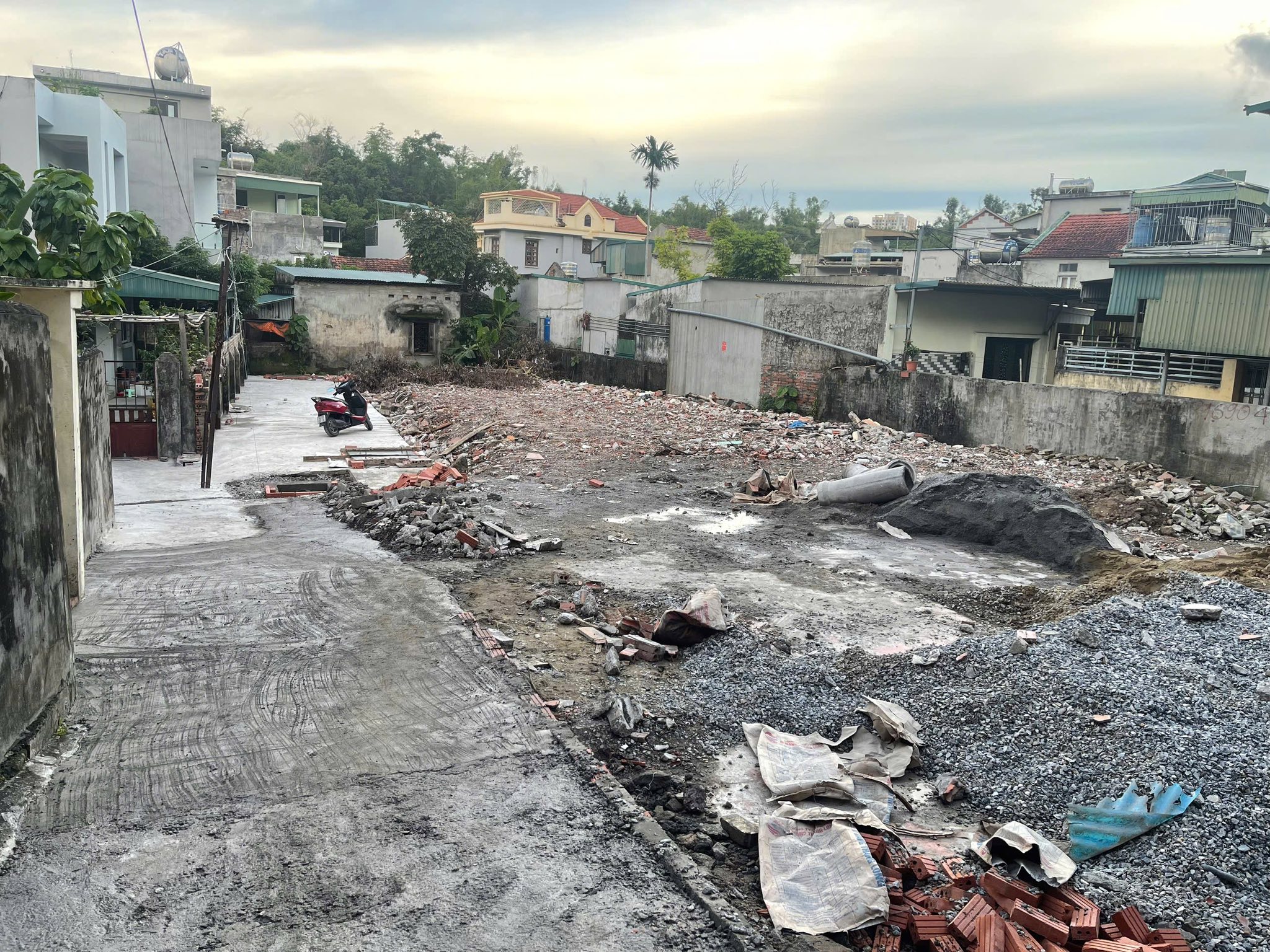 Bán đất ngõ 10 Cao Xanh,Hạ Long. DT:45m2-54m2 Giá 7xx Triệu !!!