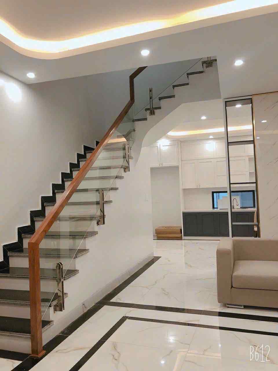 Bán Nhà 3 Tầng Sau Nhà Hàng Ngọc Hoa P.Hà Lầm. DT:55m2,56m2 Siêu Đẹp !!!