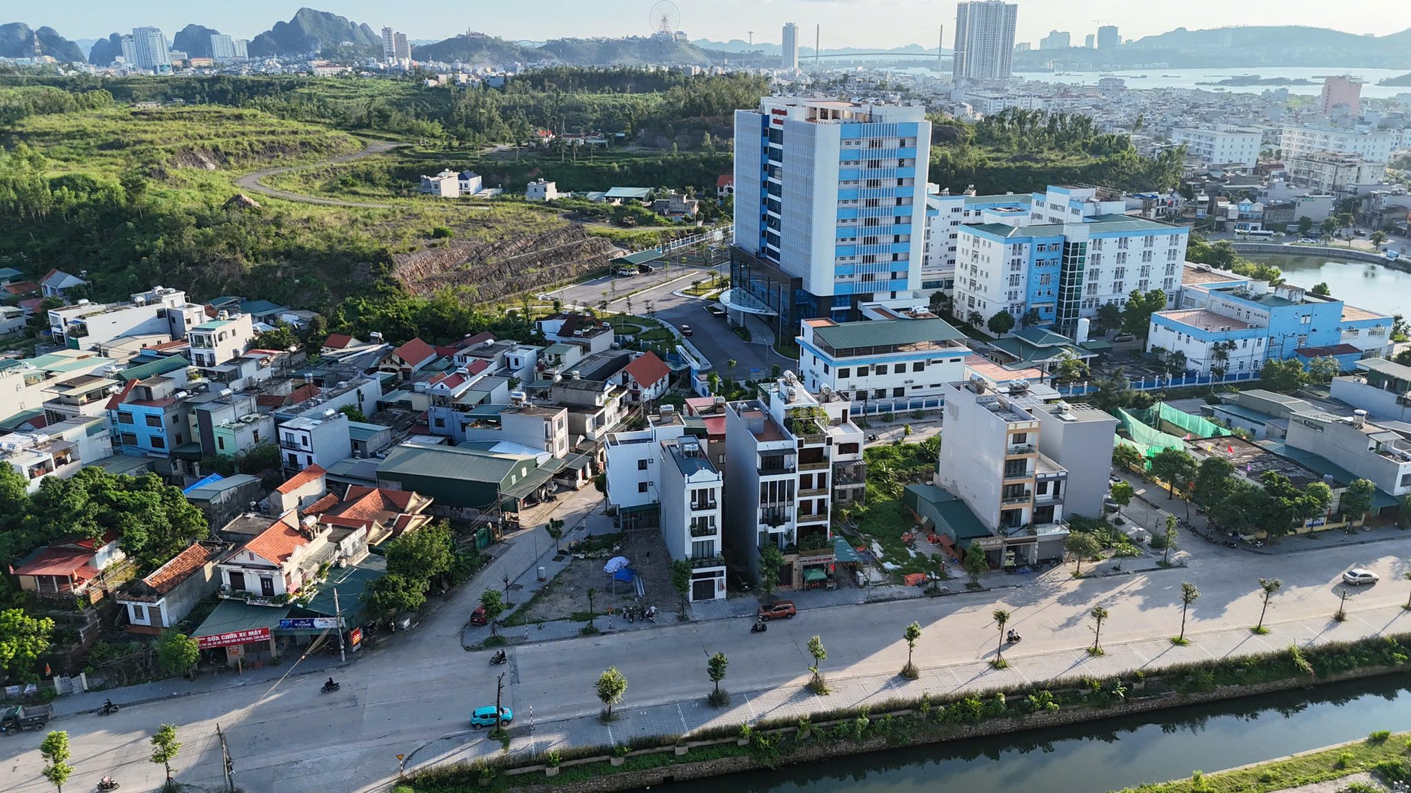 Bán Đất Mặt Đường Cầu K67. DT:89.1m2,MT:4.47 Ô Góc Siêu Đẹp !!!