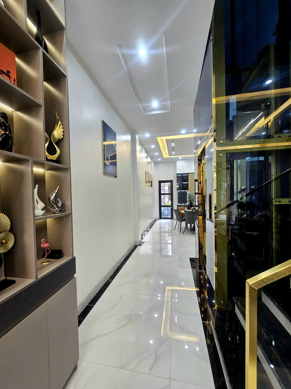 Bán Nhà 4 Tầng KĐT Cao Thắng Có Thang Máy. DT:73m2,MT:4.5m !!!