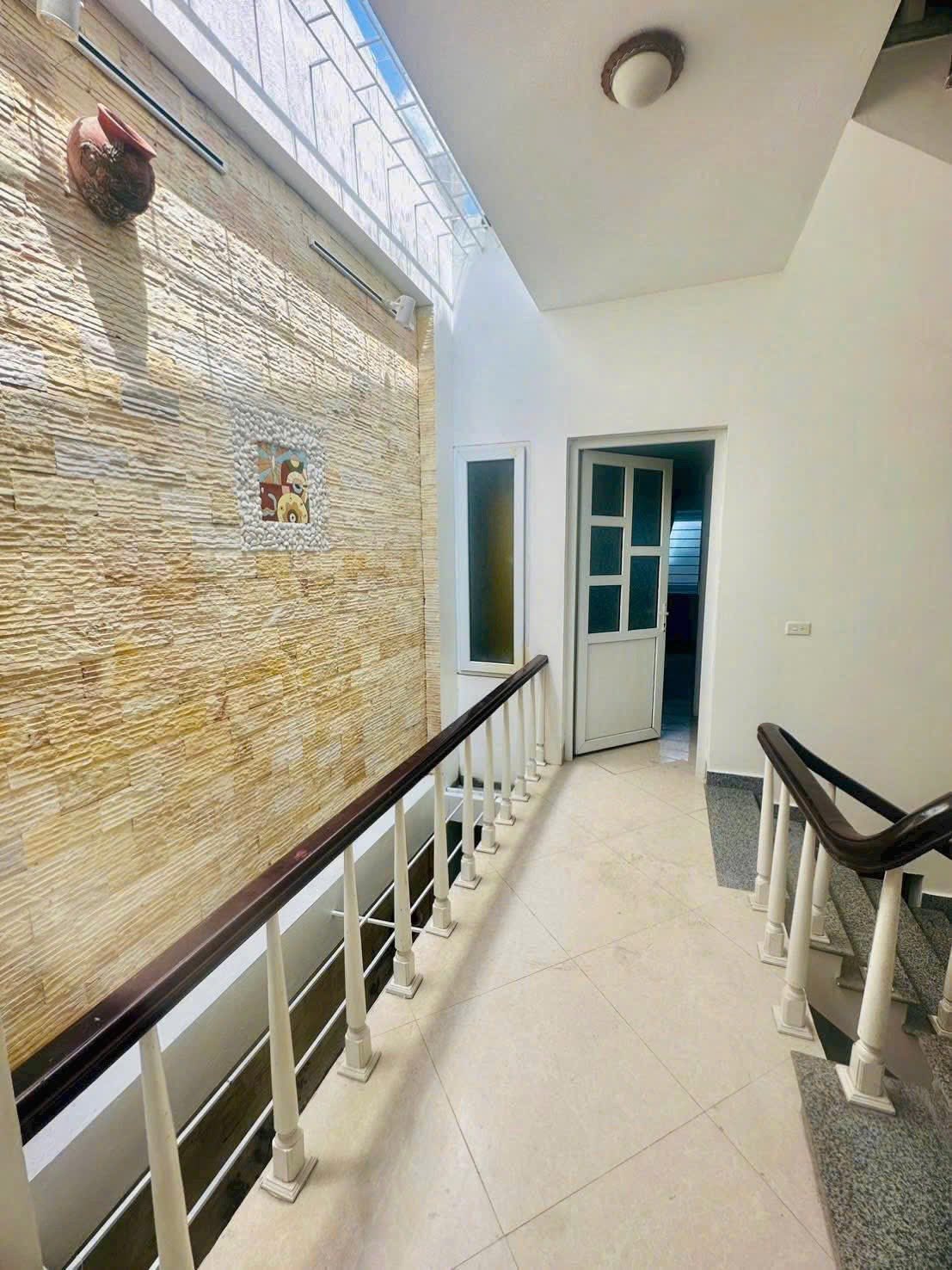 Bán Nhà 2.5 Tầng KĐT Vựng Đâng,Cenco 5. DT:70m2,MT:4.5m.H:Đông Nam !!!