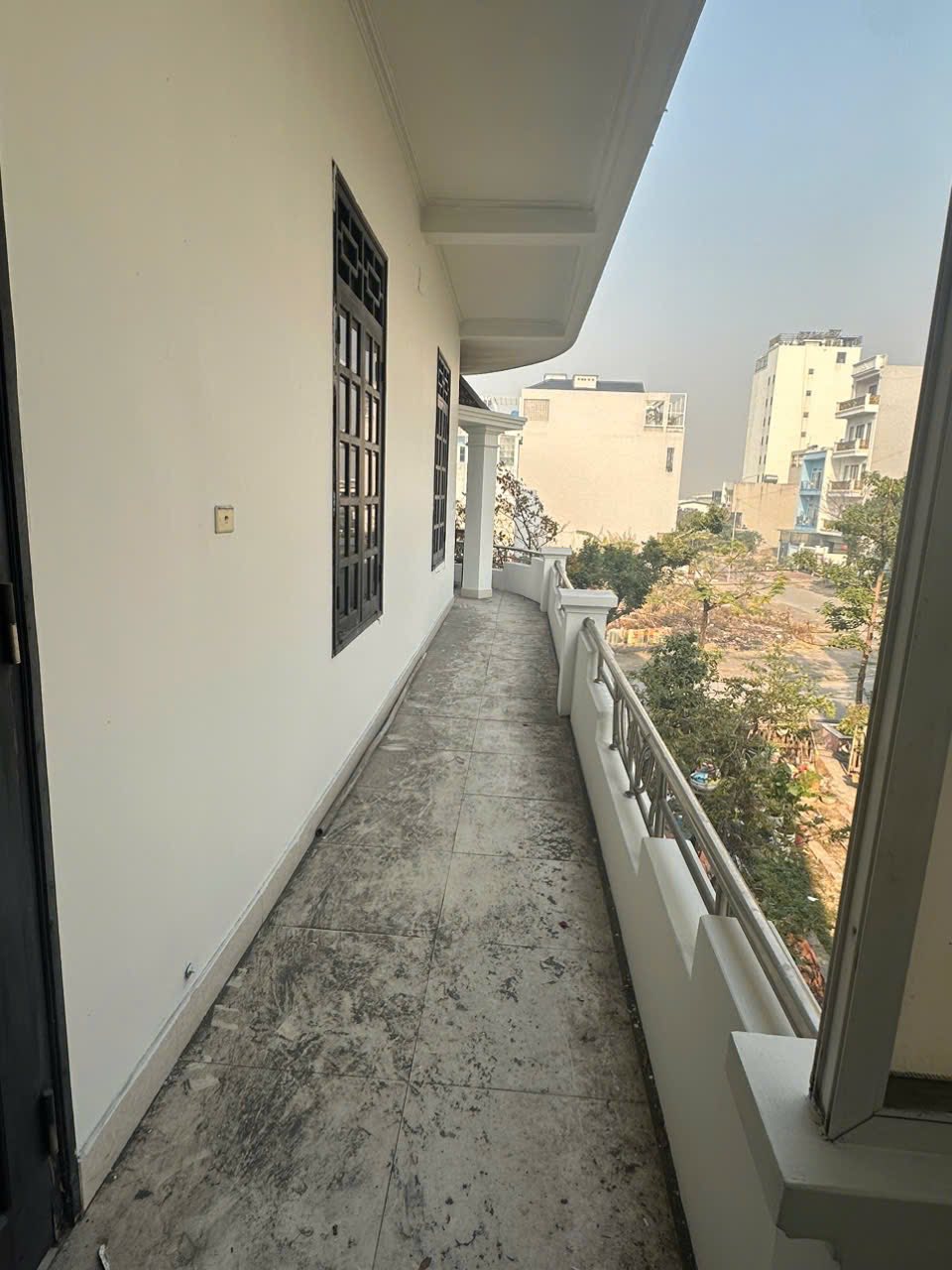 Bán Đất Tặng Biệt Thự 3 Tầng Cũ Cao Xanh Hà Khánh A,DT:200m2,MT:8m !!!