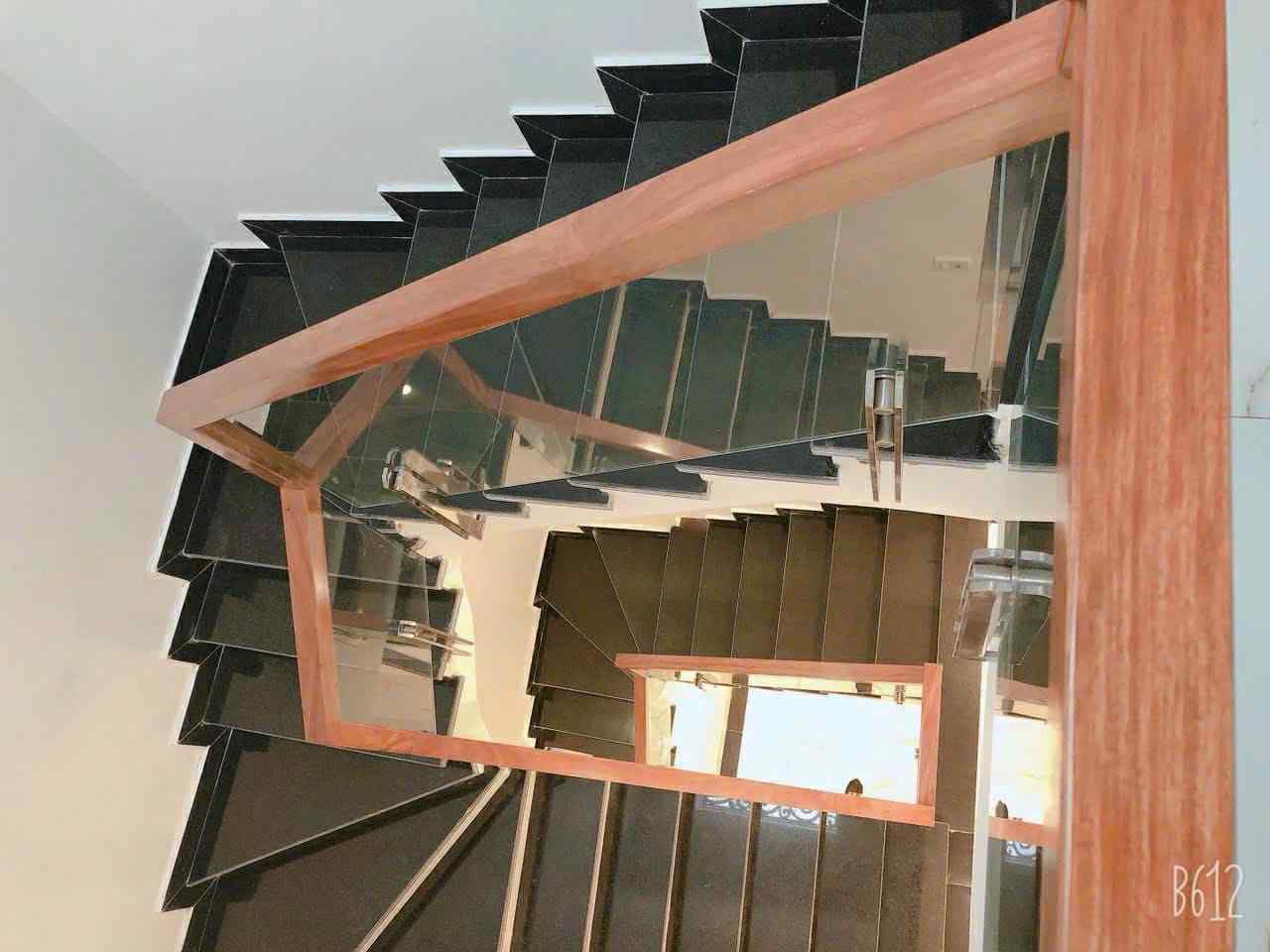 Bán Nhà 3 Tầng Sau Nhà Hàng Ngọc Hoa P.Hà Lầm. DT:55m2,56m2 Siêu Đẹp !!!