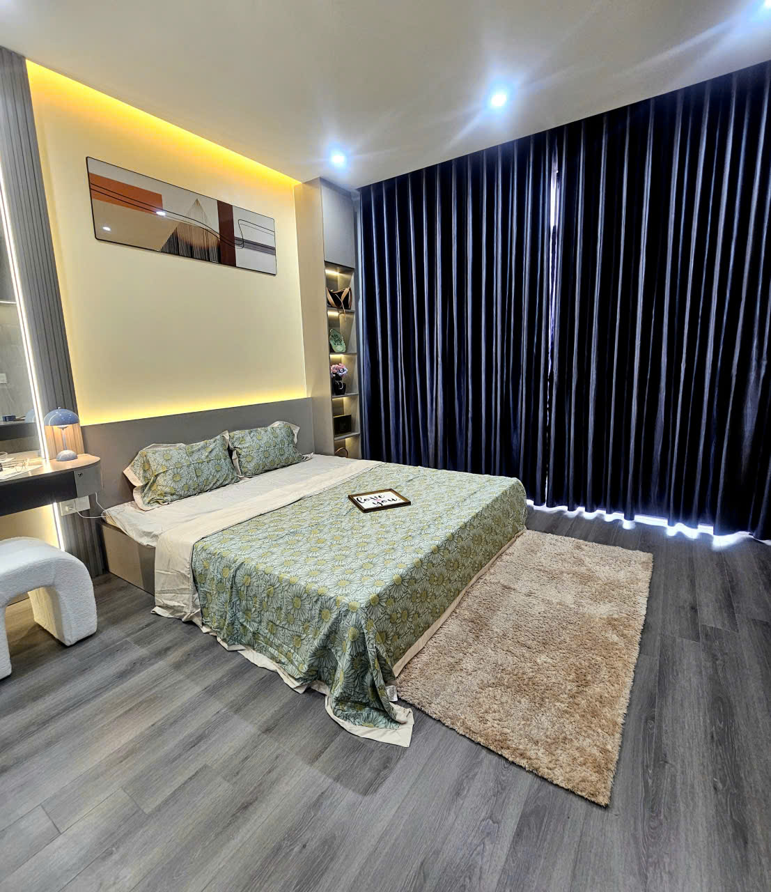 Bán Nhà 4 Tầng KĐT Cao Thắng Có Thang Máy. DT:73m2,MT:4.5m !!!