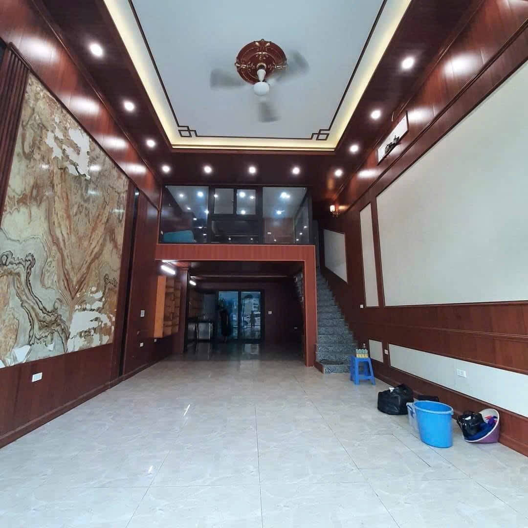 Bán Nhà 3.5 Tầng Mặt Đường Chính Dự Án AoeMall Cái Lân. DT:70m2,MT:5m !!!