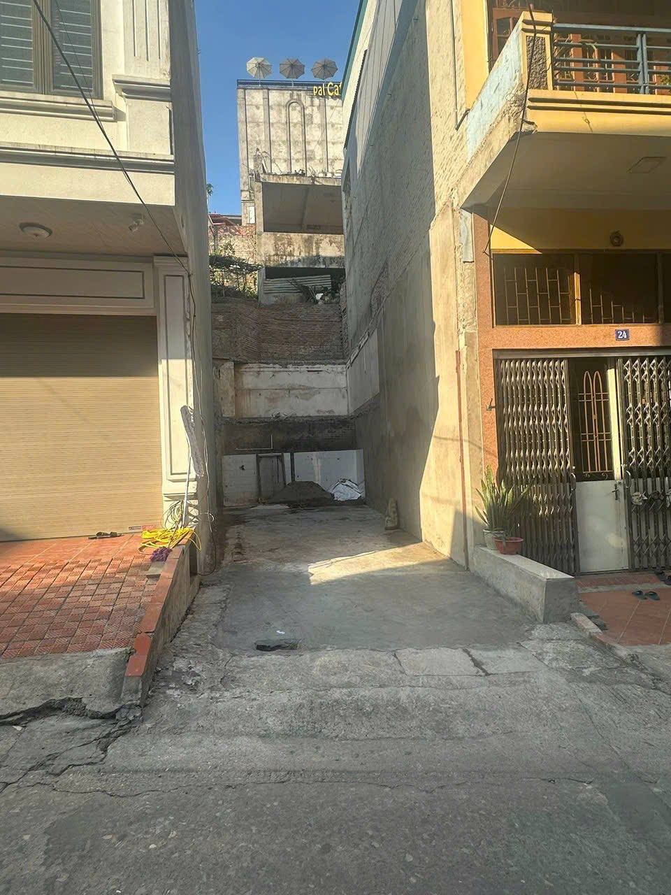 Bán Đất Dốc Ngân Hàng Cũ,Kênh Liêm Hạ Long. DT:45m2,MT:3.75m !!!