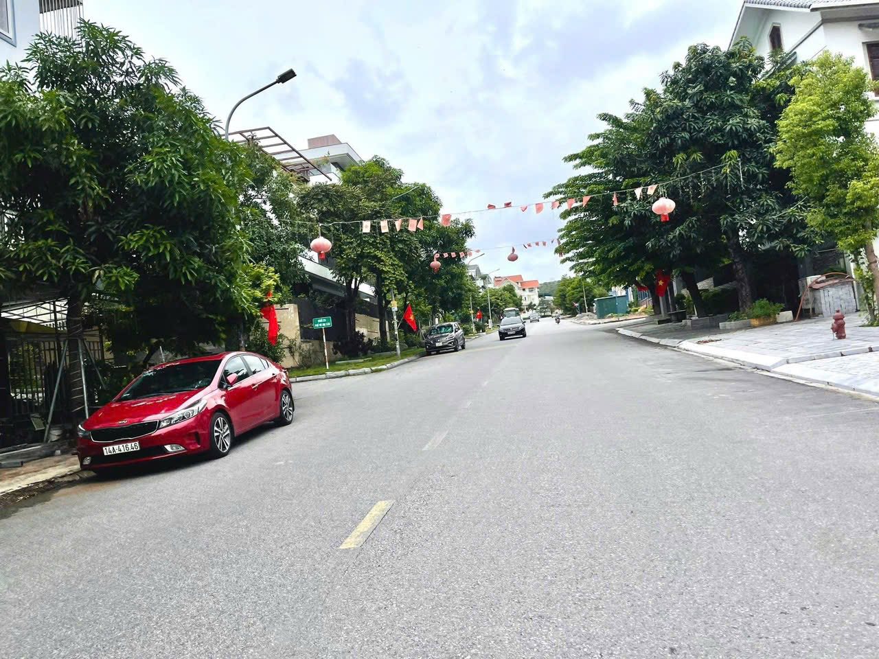 Bán Đất Đồi T5 Ô Góc 2 Mặt Tiền,P.Hồng Hải. DT:255.37m2,MT:10m !!!