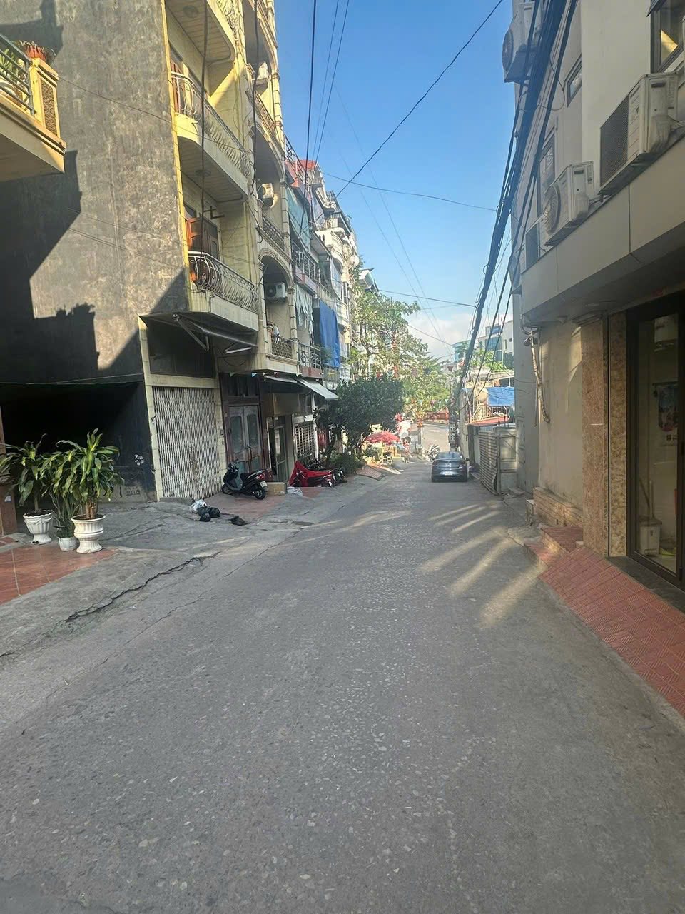 Bán Đất Dốc Ngân Hàng Cũ,Kênh Liêm Hạ Long. DT:45m2,MT:3.75m !!!