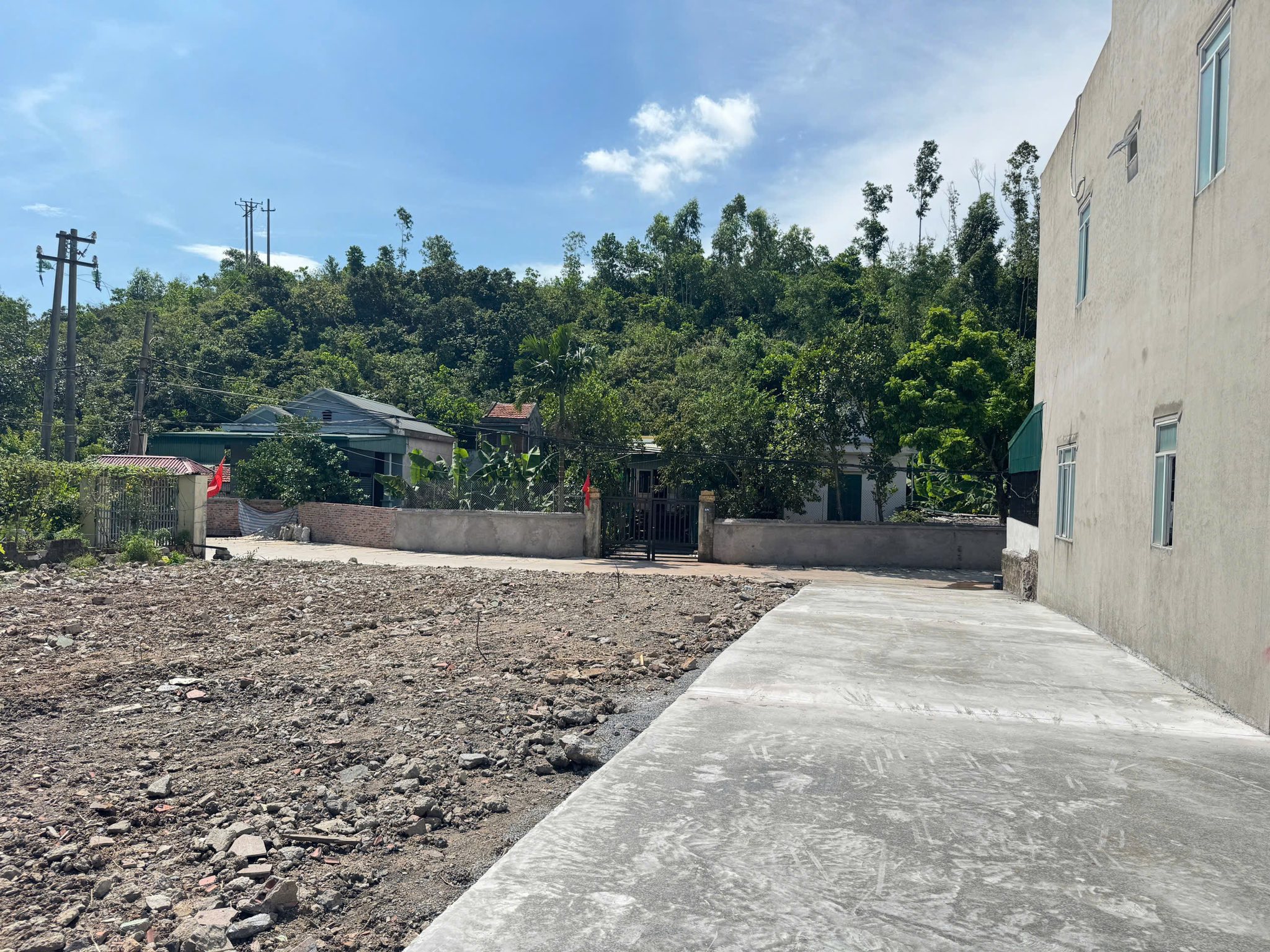 Bán Đất Ngõ 32 Bãi Muối,Oto Đỗ Cửa. DT:84m2,MT:6.32m !!!