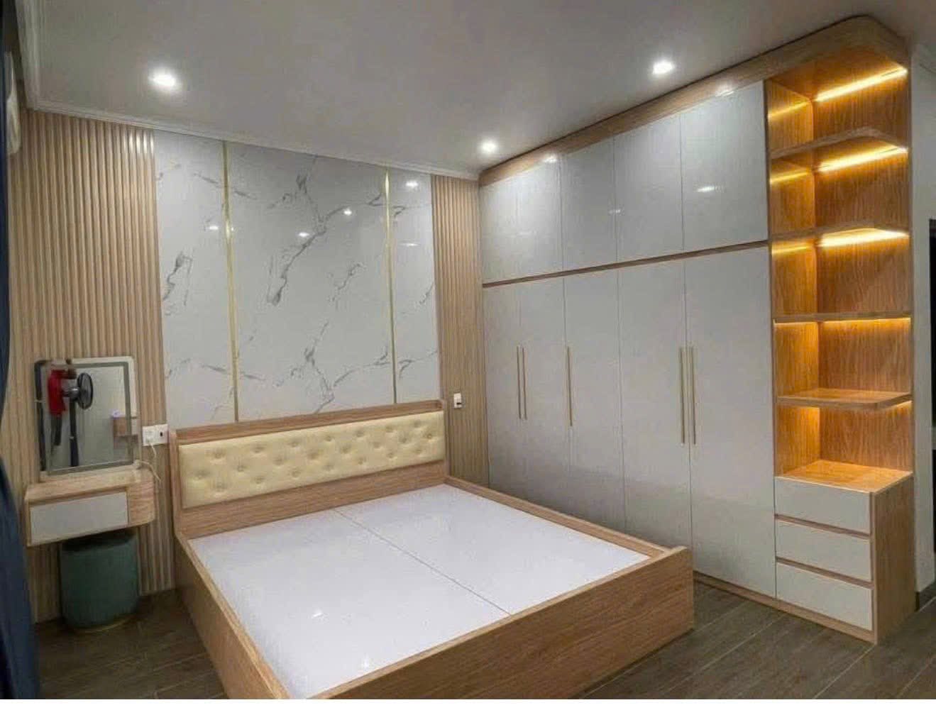 Bán Nhà 3 Tầng Oto Đỗ Cửa Ngõ 17 Cao Thắng. DT:50m2 Full Nội Thất !!!