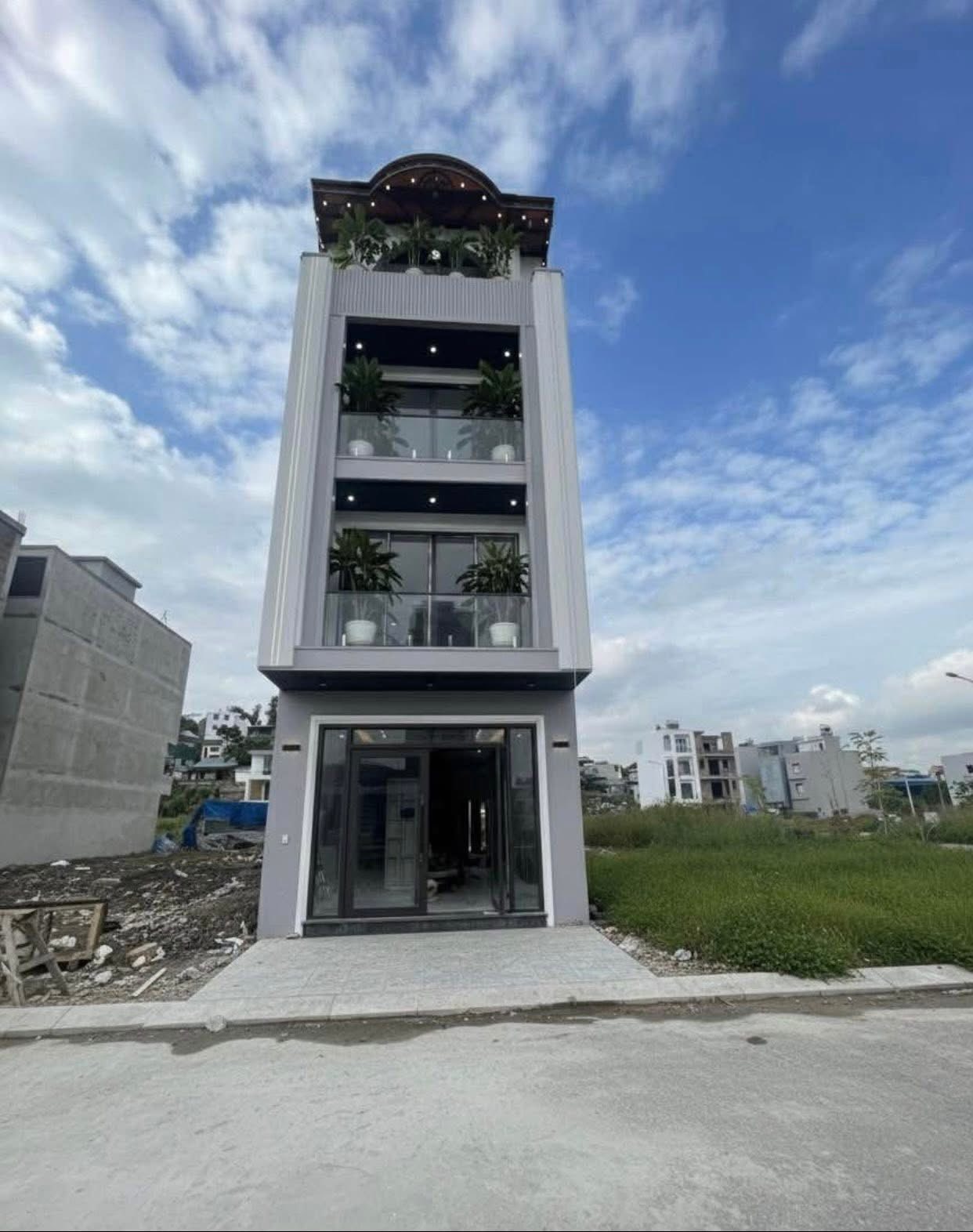 Bán Nhà 4 Tầng TĐC Hà Lầm – Quảng Ninh. DT:65m2,MT:5m Siêu Đẹp !!!