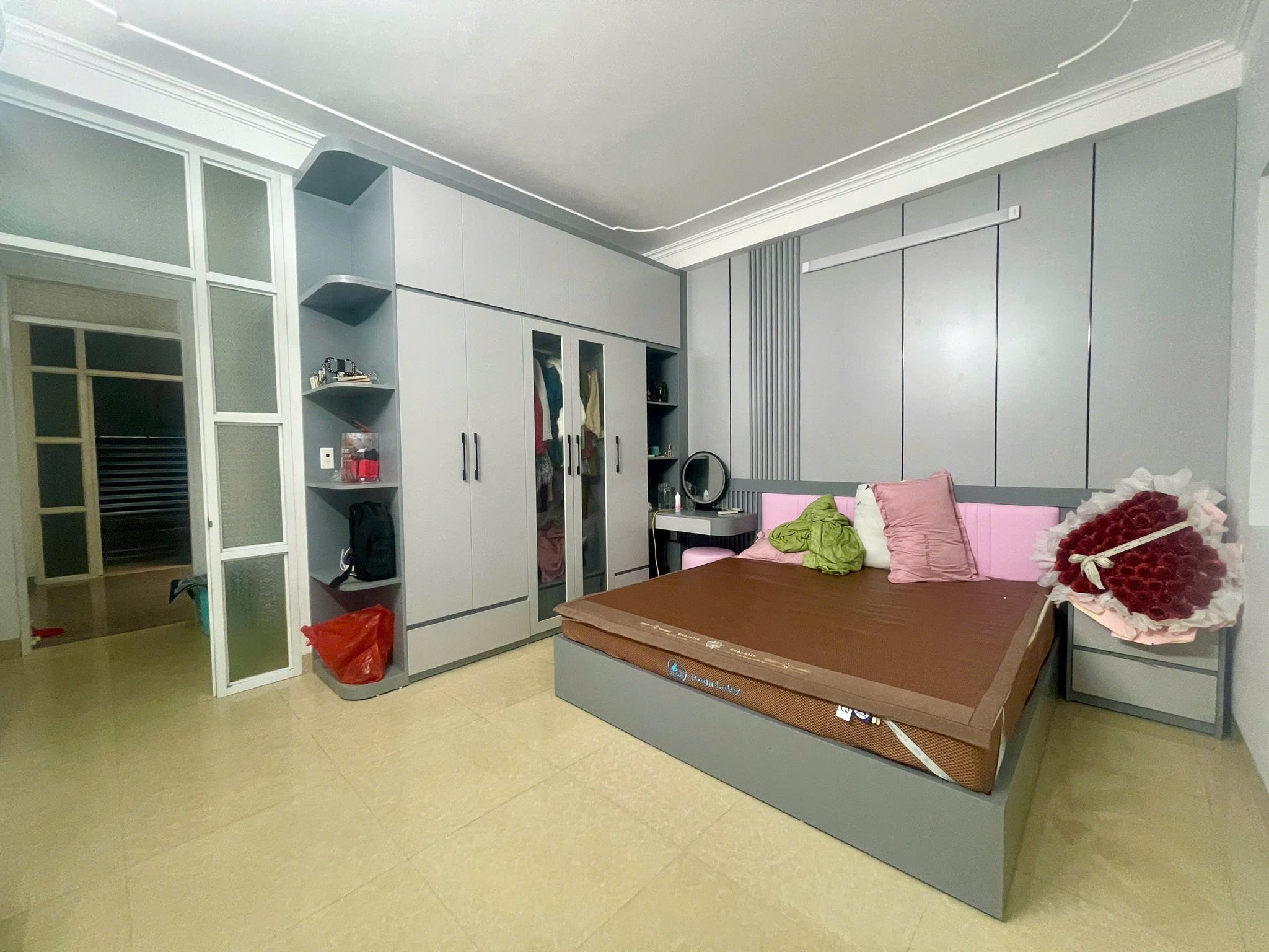 Bán Nhà 3 Tầng Khu Đấu Nối Vựng Đâng. DT:61.6m2,MT:4.5m.H:Đông Nam !!!