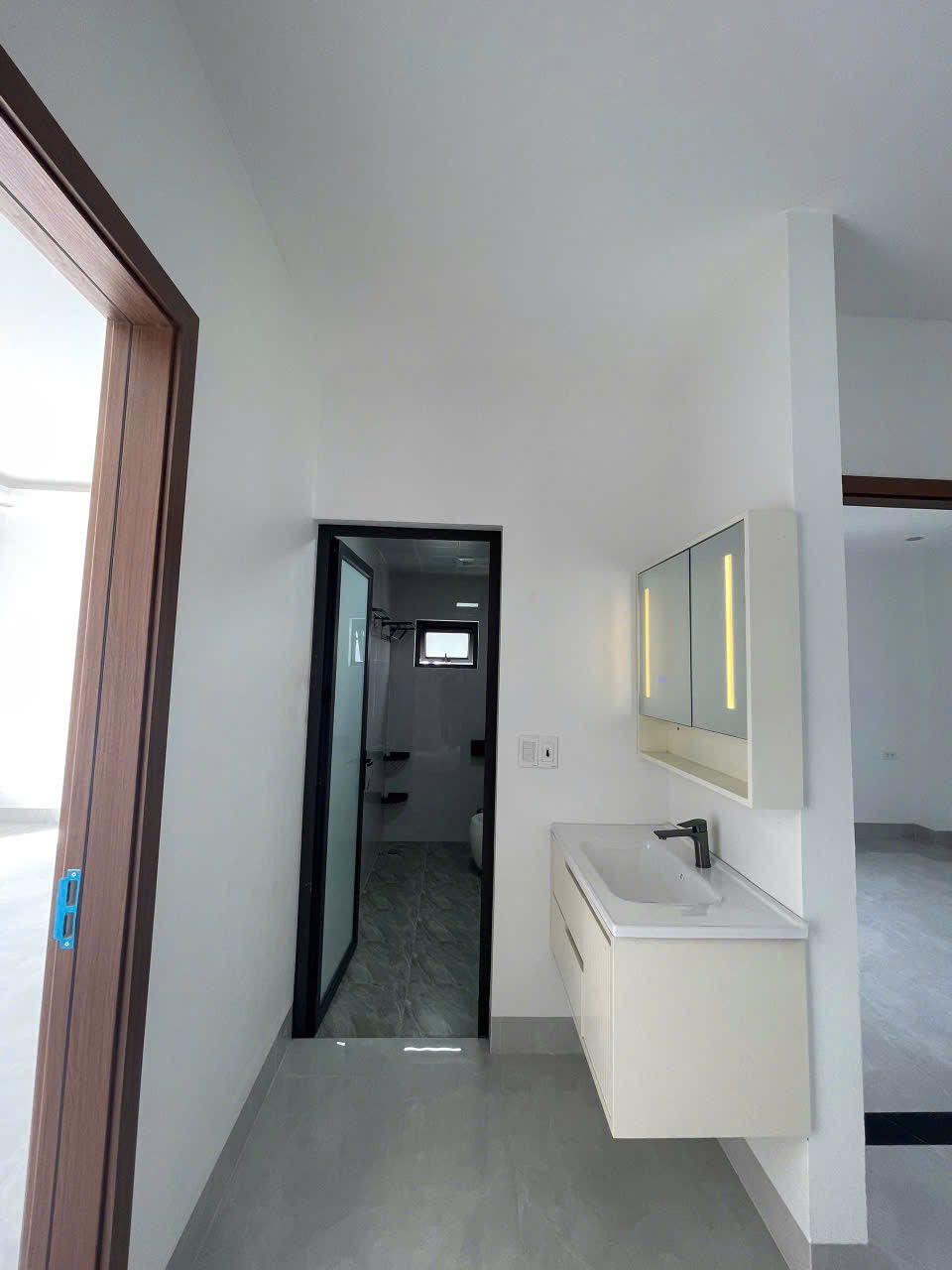 Bán Nhà 4 Tầng Cạnh Lideco Giai đoạn 1. DT:70m2 Oto đỗ cửa !!!